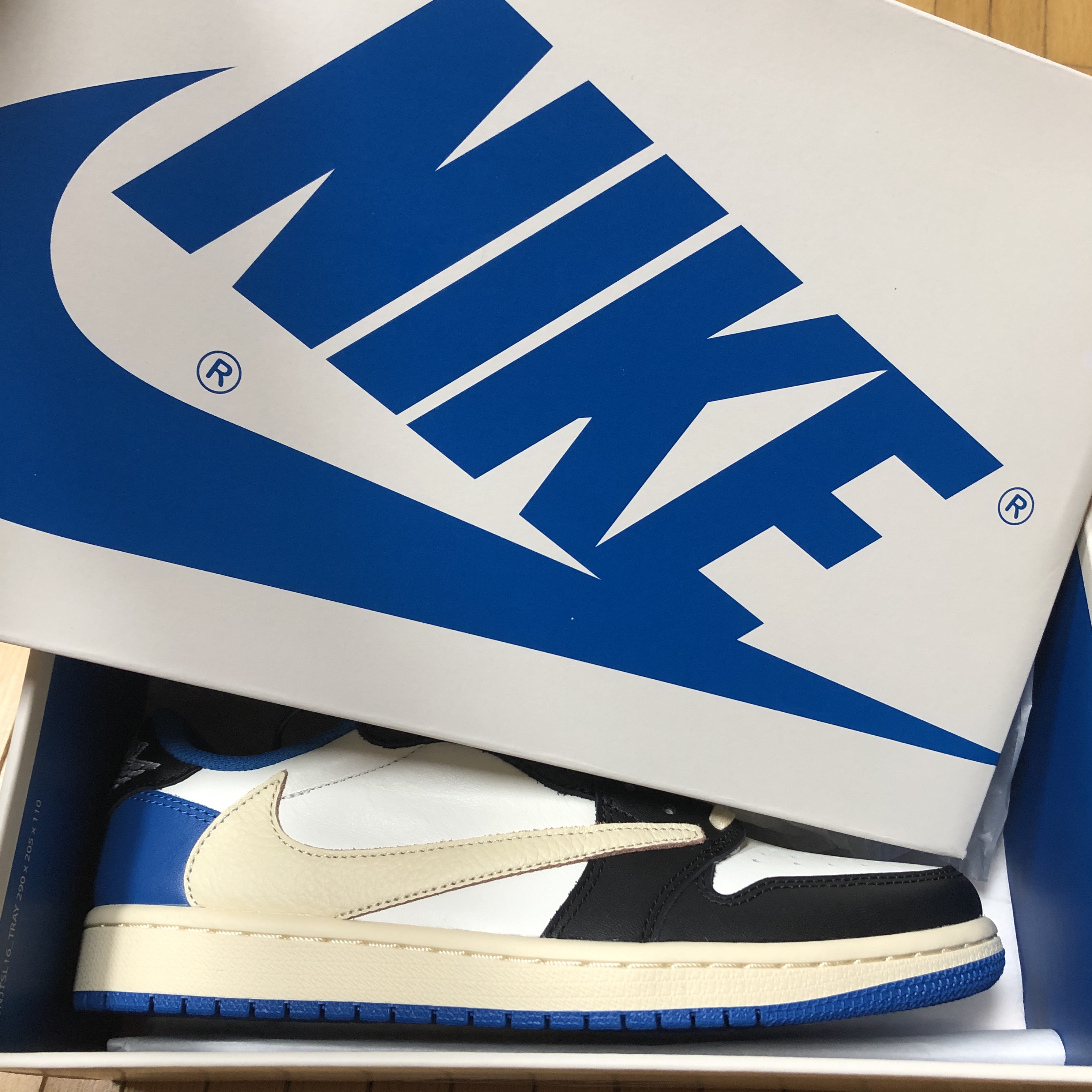 Jordan 1 x Travis Scott x Fragment Retro Low OG SP Military Blue 착용 스타일