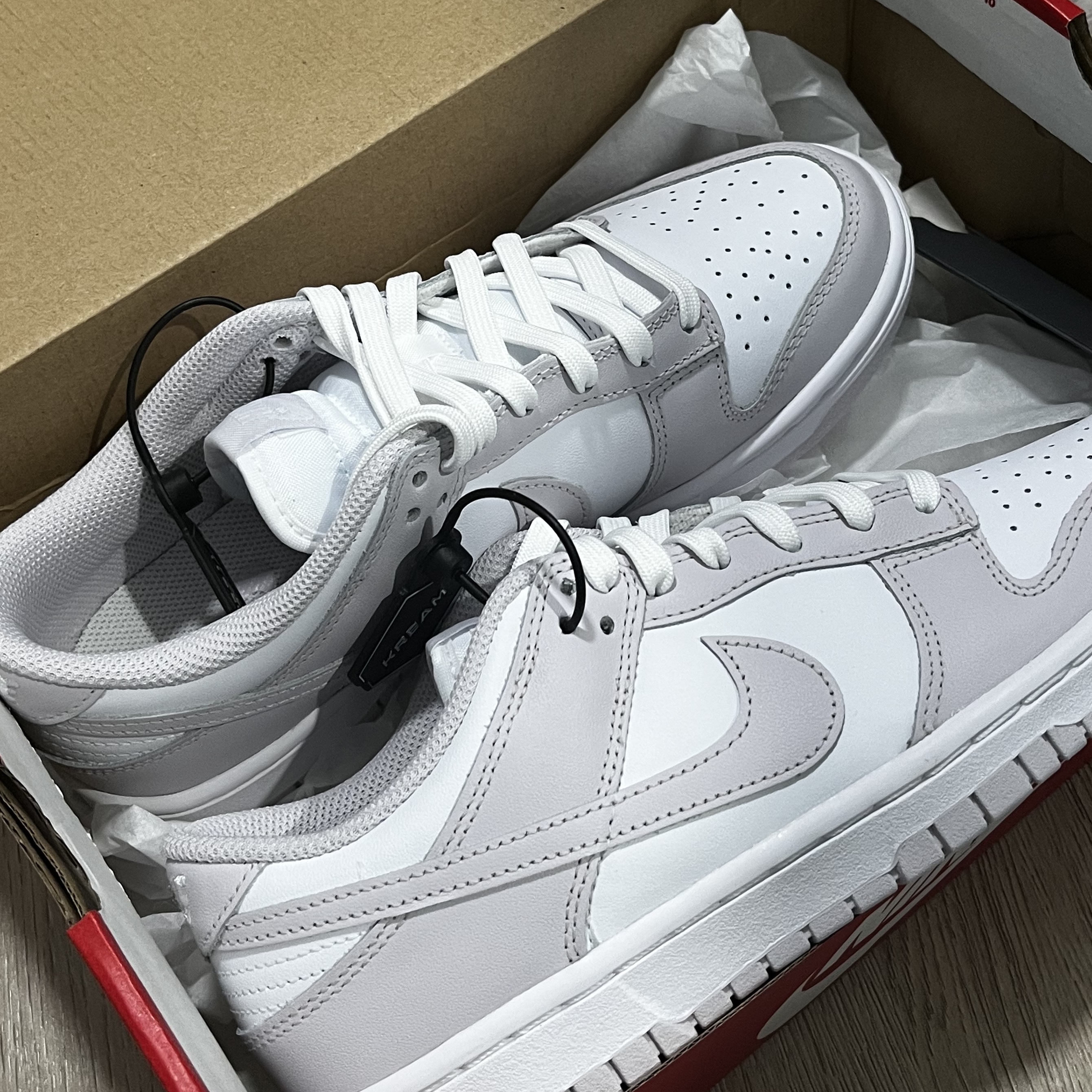 (W) Nike Dunk Low Venice 착용 스타일