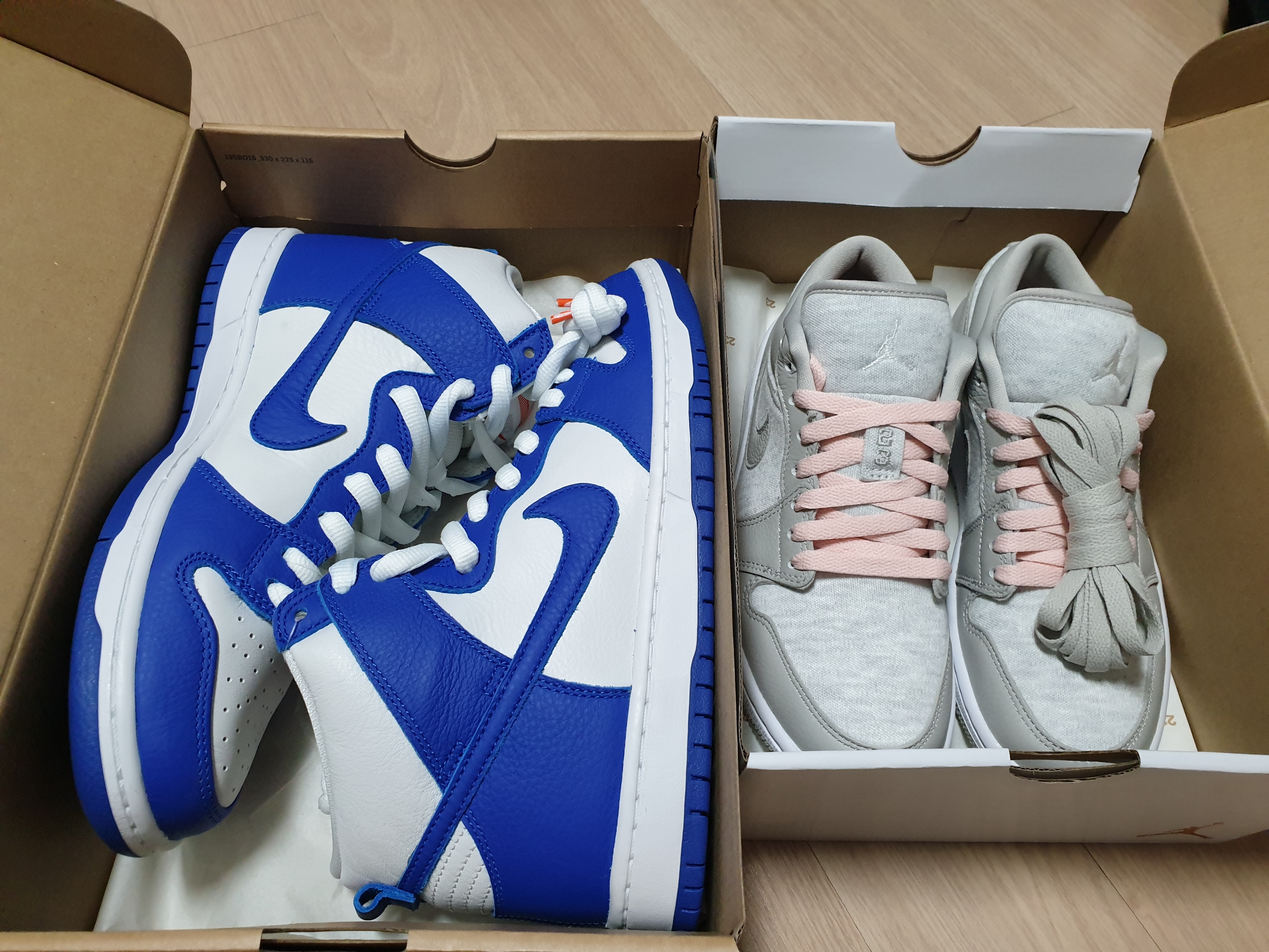(W) Jordan 1 Low SE Light Iron Ore Atmosphere, Nike SB Dunk High Pro ISO Kentucky 착용 스타일