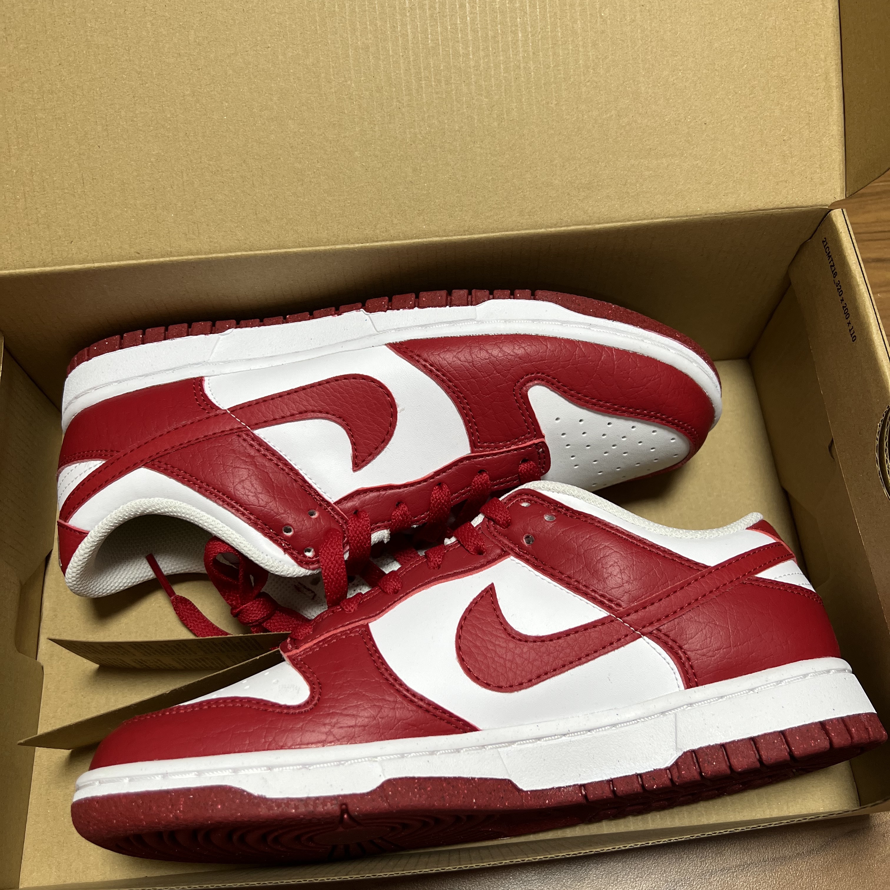 (W) Nike Dunk Low Next Nature Gym Red 착용 스타일 - 2
