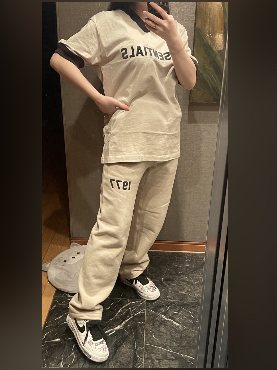 (Kids) Essentials 77 Football T-Shirt Wheat - 22SS, (Kids) Essentials 1977 Shorts Wheat - 22SS 착용 스타일 - 3