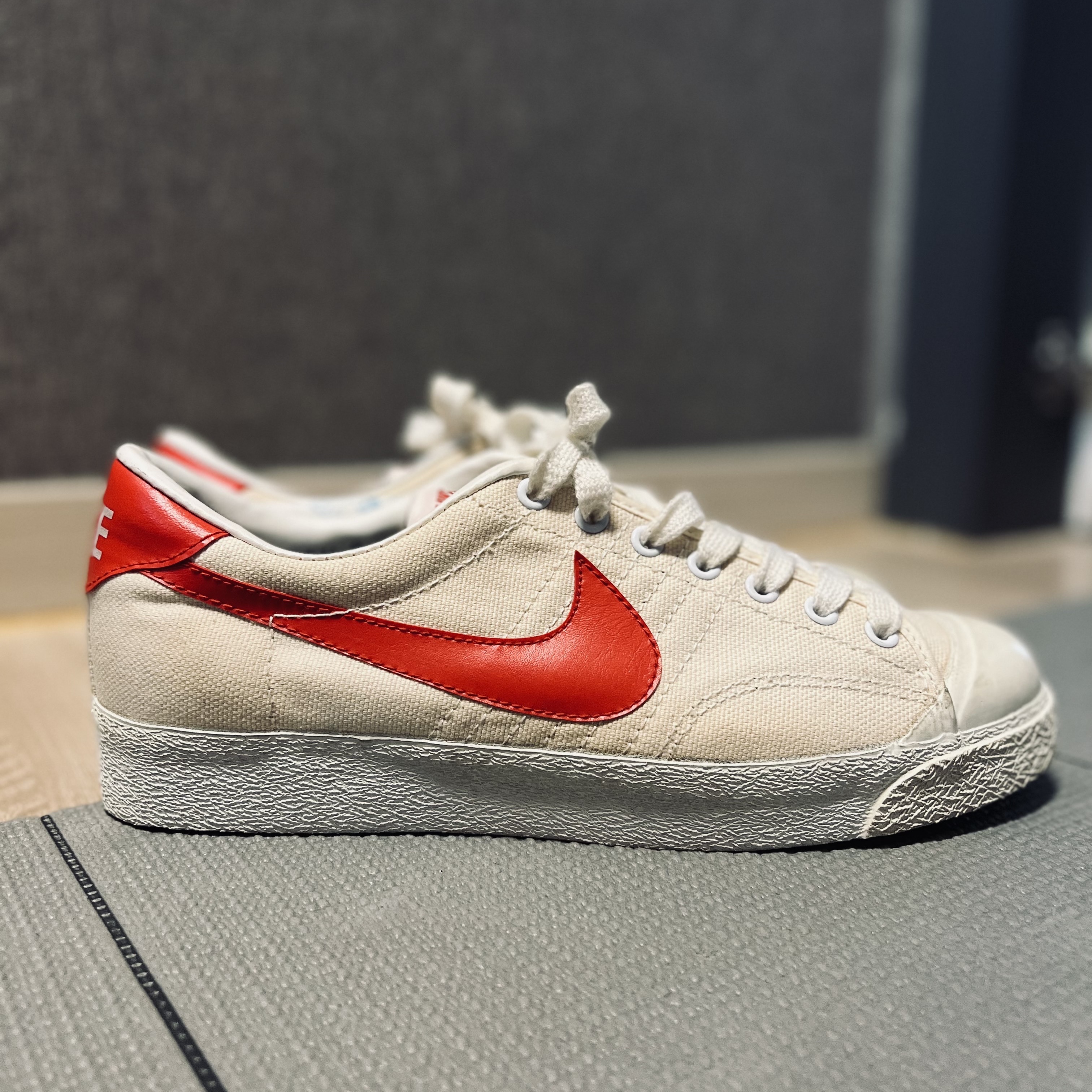 Nike Air Tailwind VNTG QS Metallic Silver Blue Spark 착용 스타일 - 2