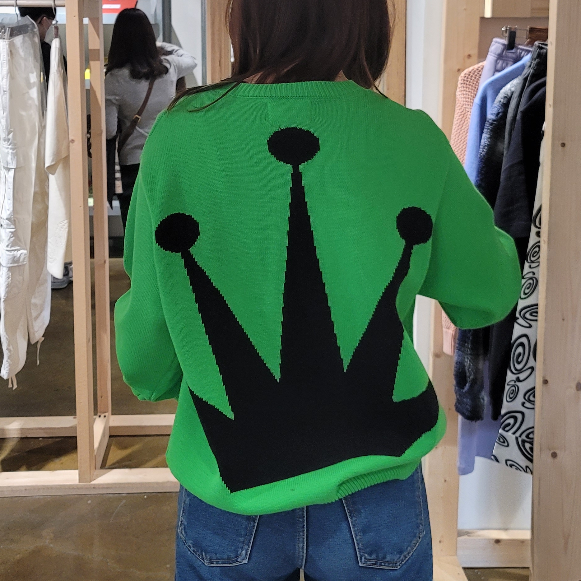 Stussy Bent Crown Sweater Lime 착용 스타일