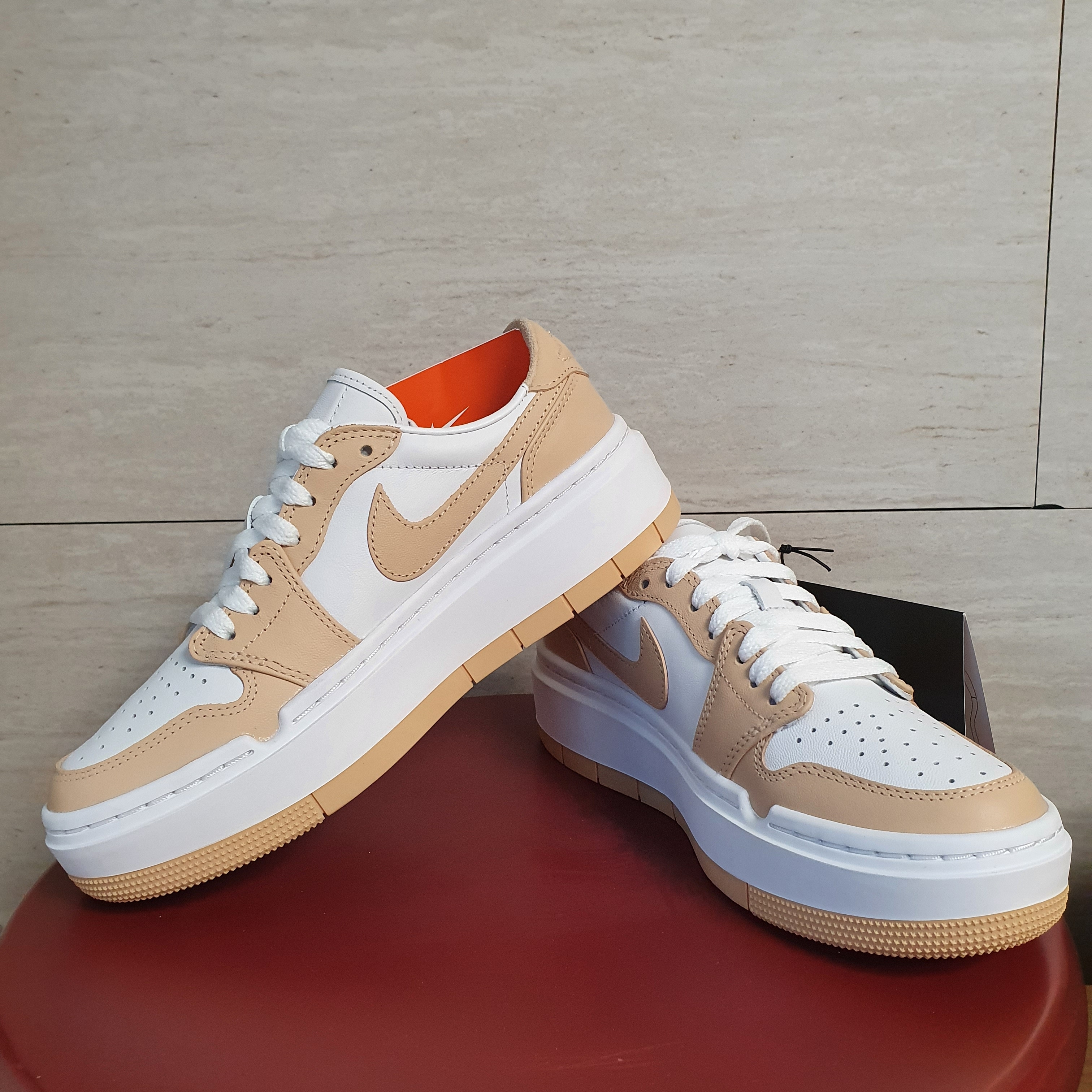 (W) Jordan 1 Elevate Low White Onyx 착용 스타일 - 1