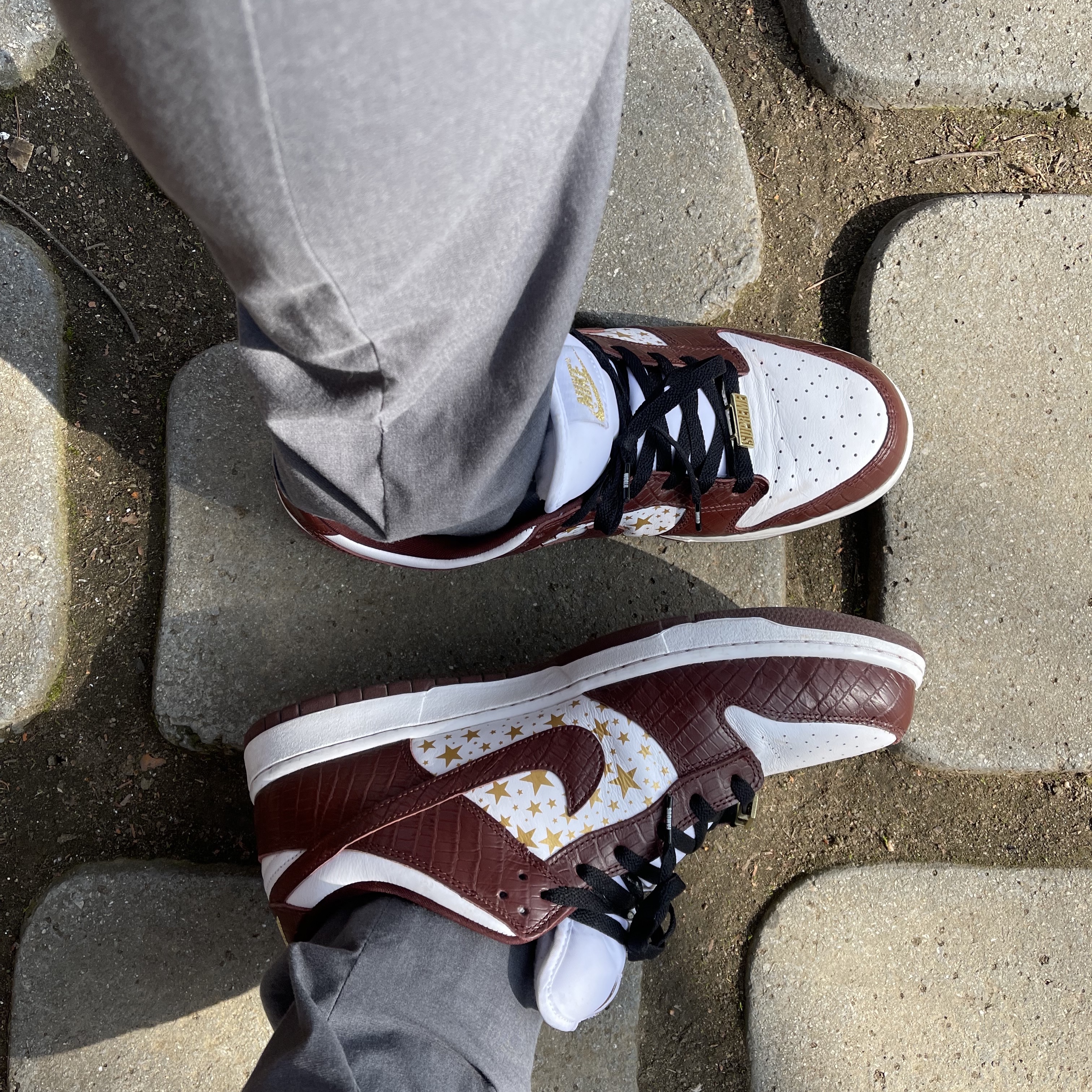 Nike x Supreme SB Dunk Low Barkroot Brown 착용 스타일 - 3