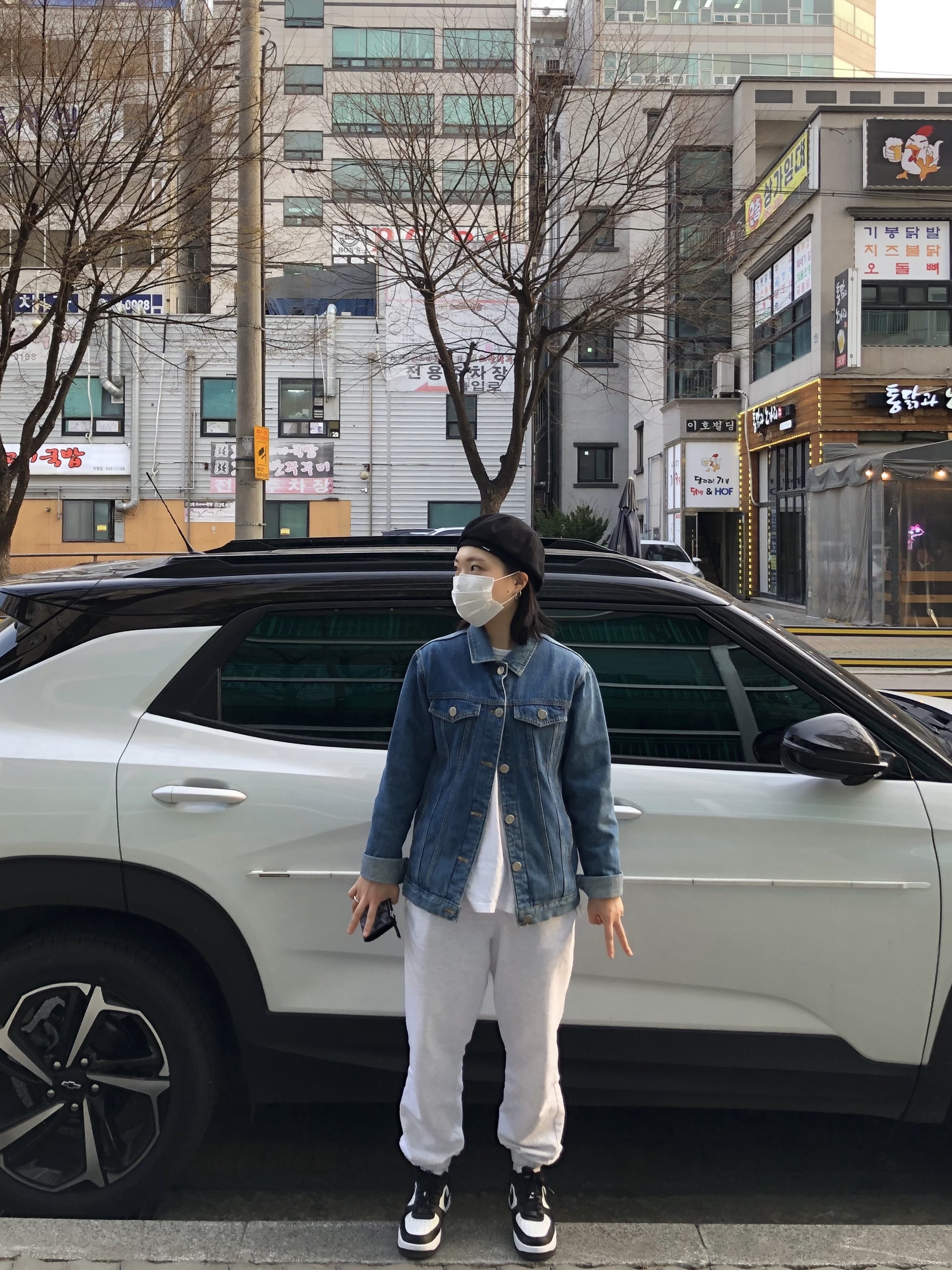 (W) Nike Air Force 1 '07 Low White, (W) Nike Dunk Low Black 착용 스타일 - 1