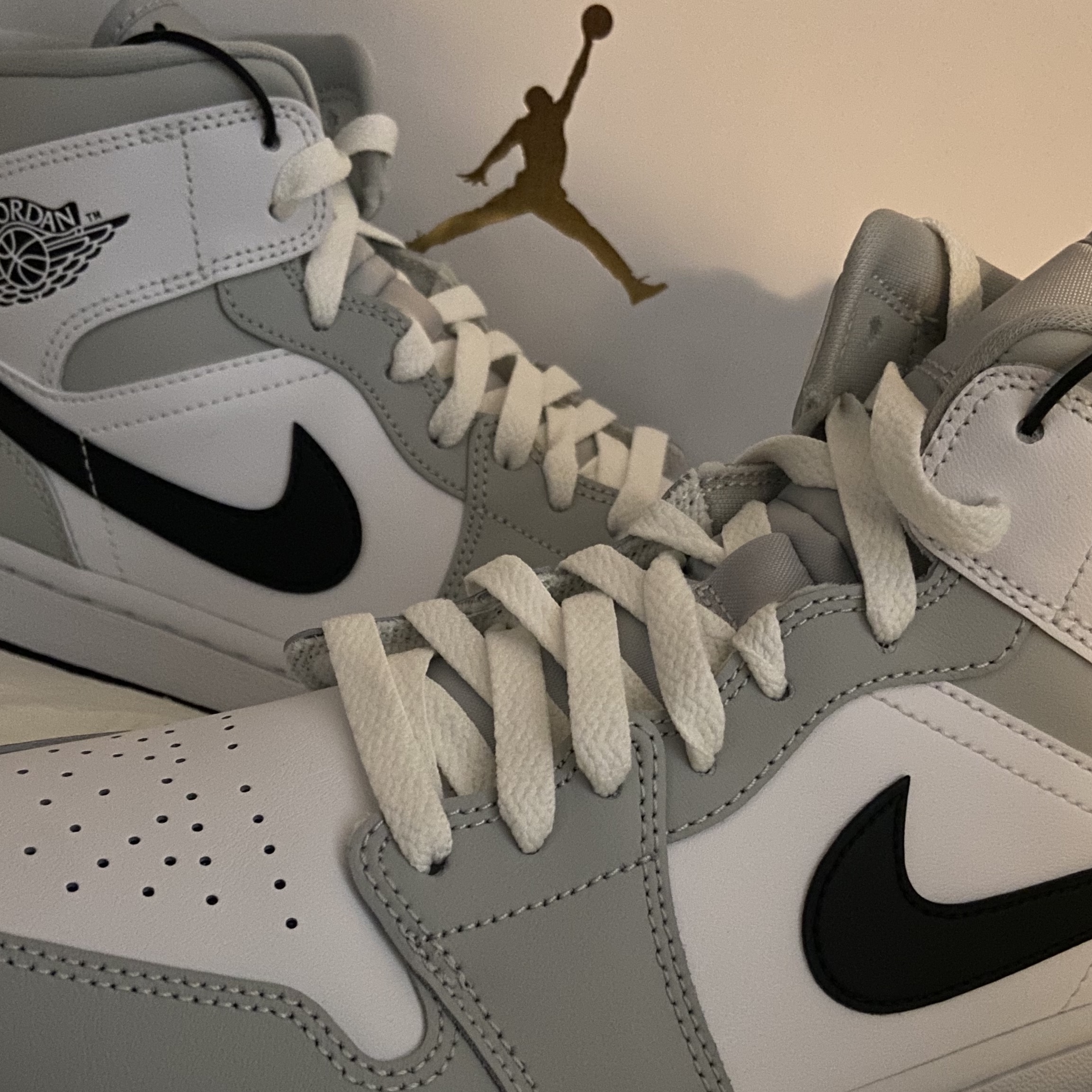 (W) Jordan 1 Mid Grey Fog 착용 스타일