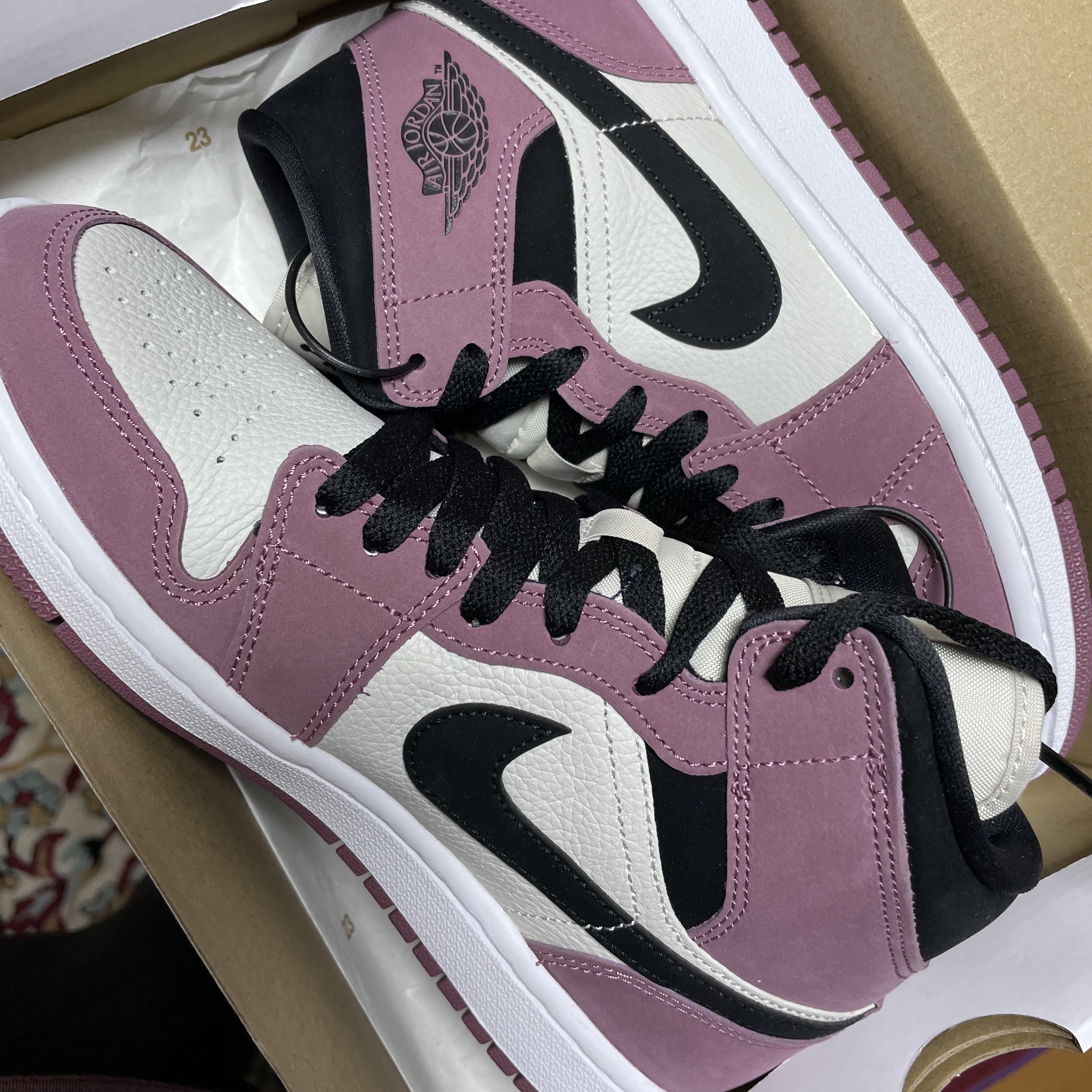 (W) Jordan 1 Mid SE Light Mulberry 착용 스타일