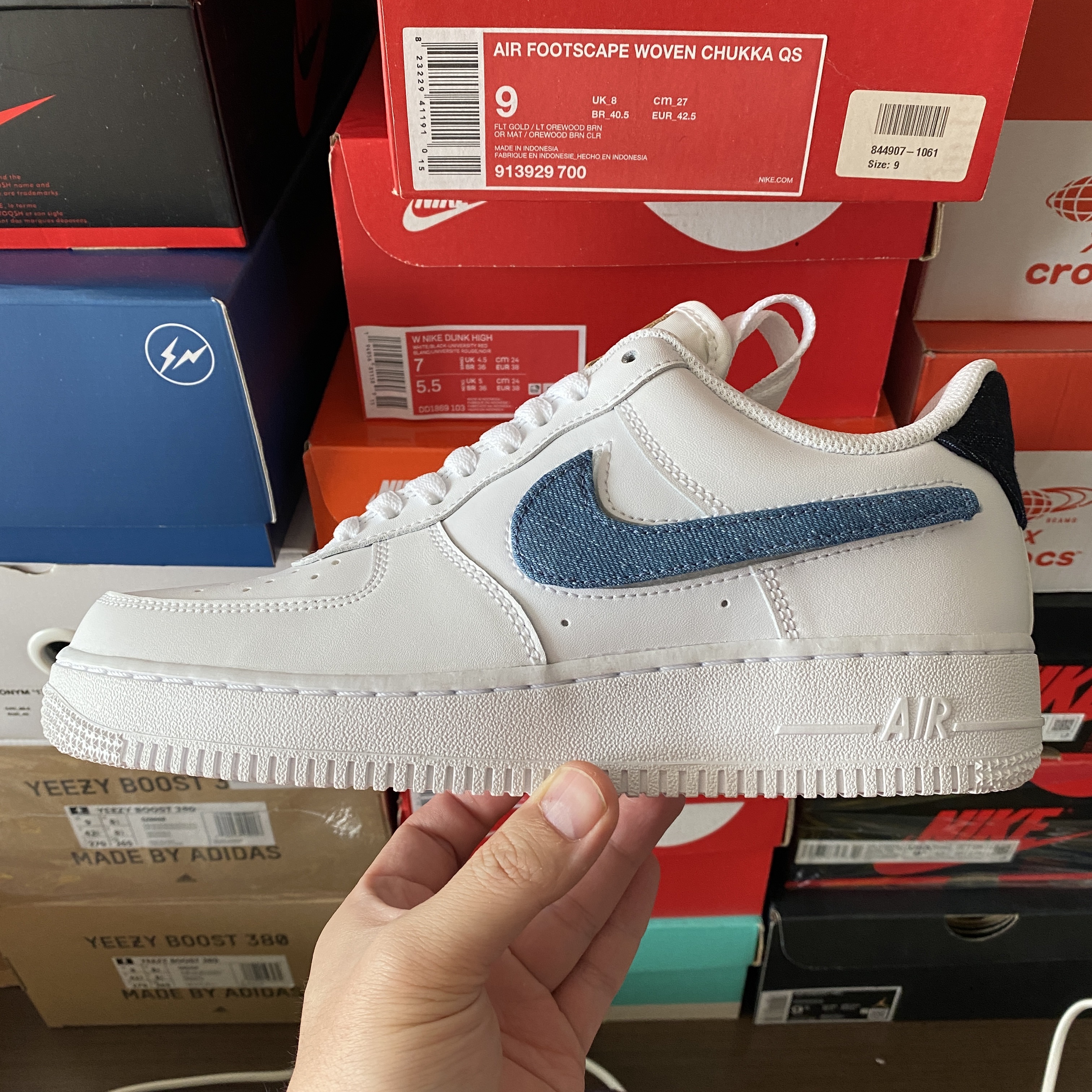 Nike Air Force 1 '07 LV8 Removable Swoosh Pack Tan 착용 스타일 - 1