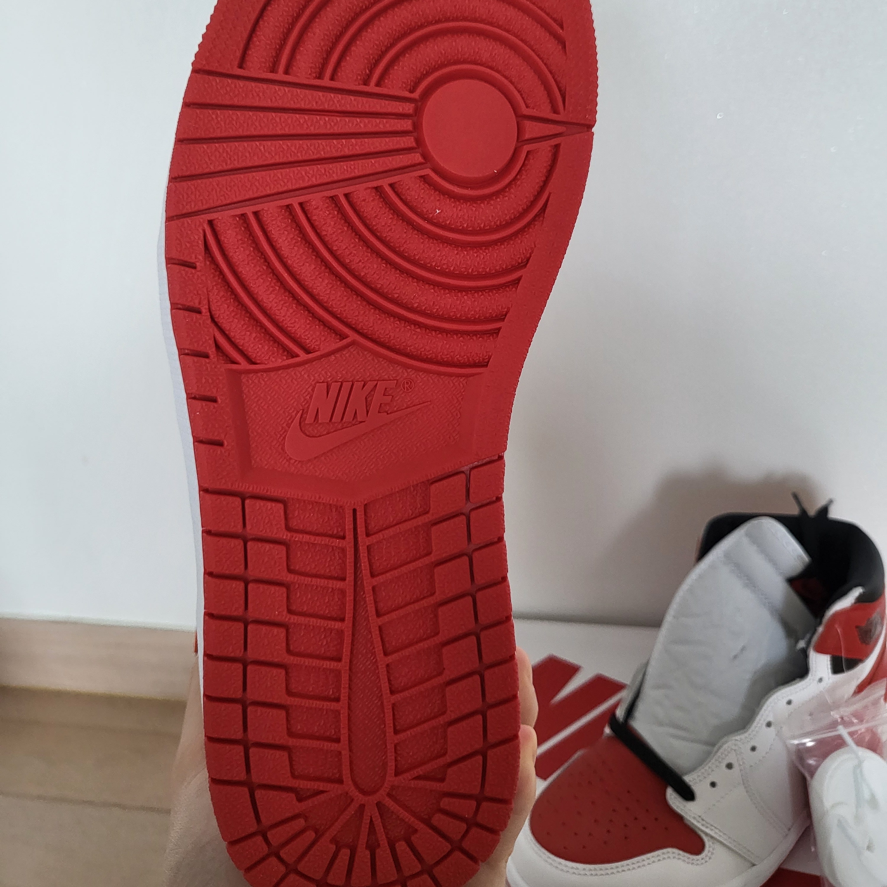 Jordan 1 Retro High OG Heritage, (GS) Jordan 1 Retro High OG Heritage 착용 스타일 - 4