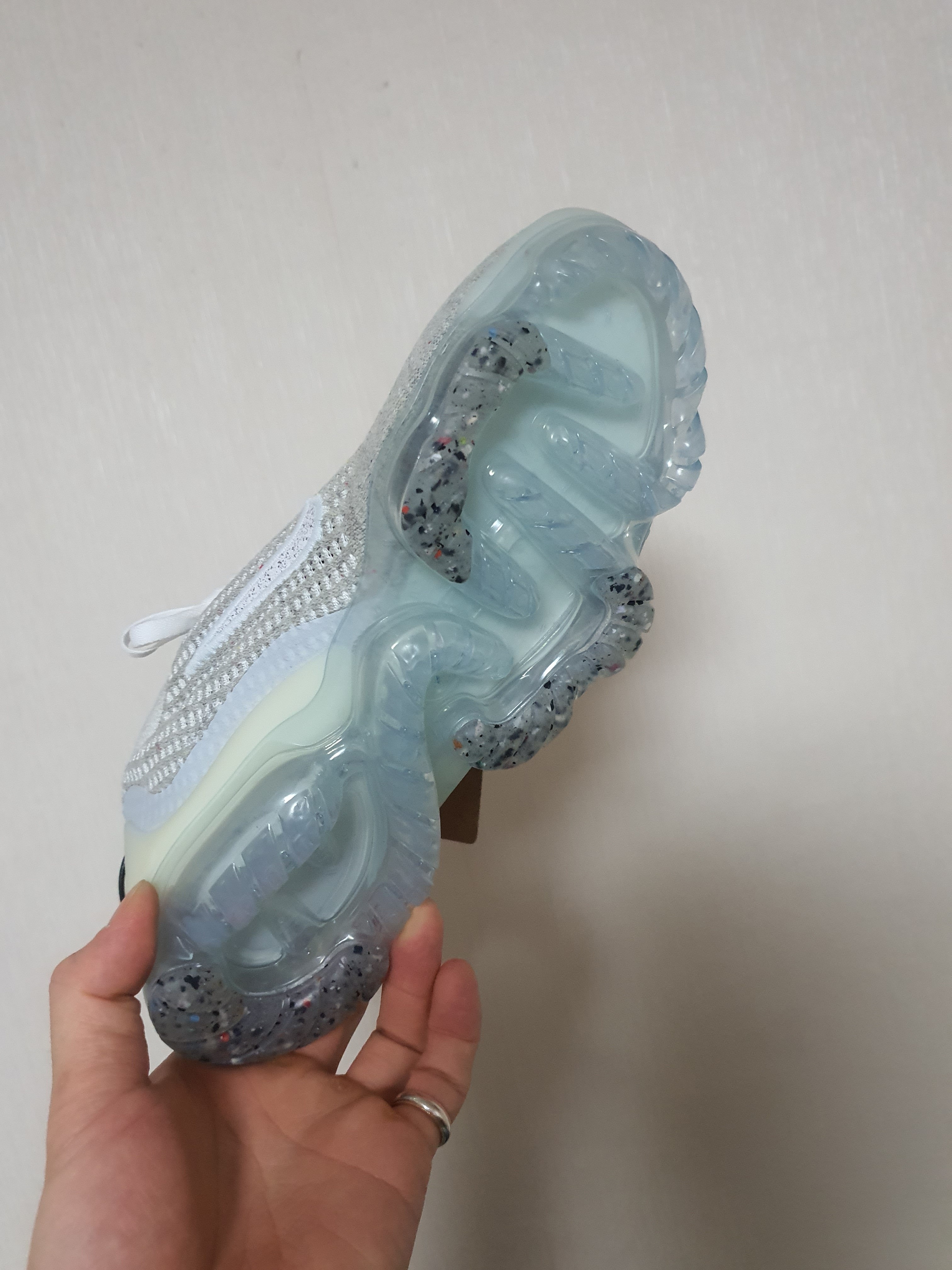(W) Nike Air Vapormax 2021 Flyknit Oatmeal 착용 스타일 - 4