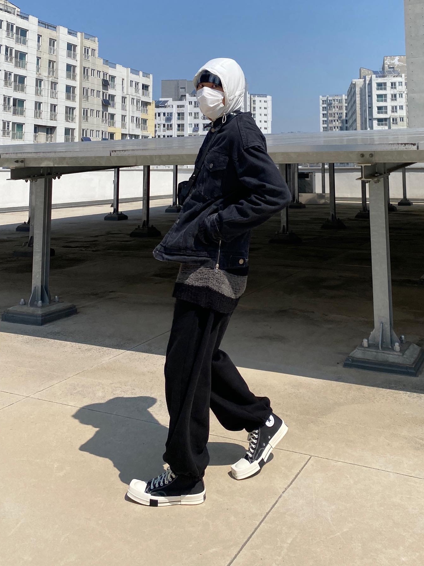 Converse x Drkshdw Turbodrk Chuck 70 Hi Black 착용 스타일 - 1
