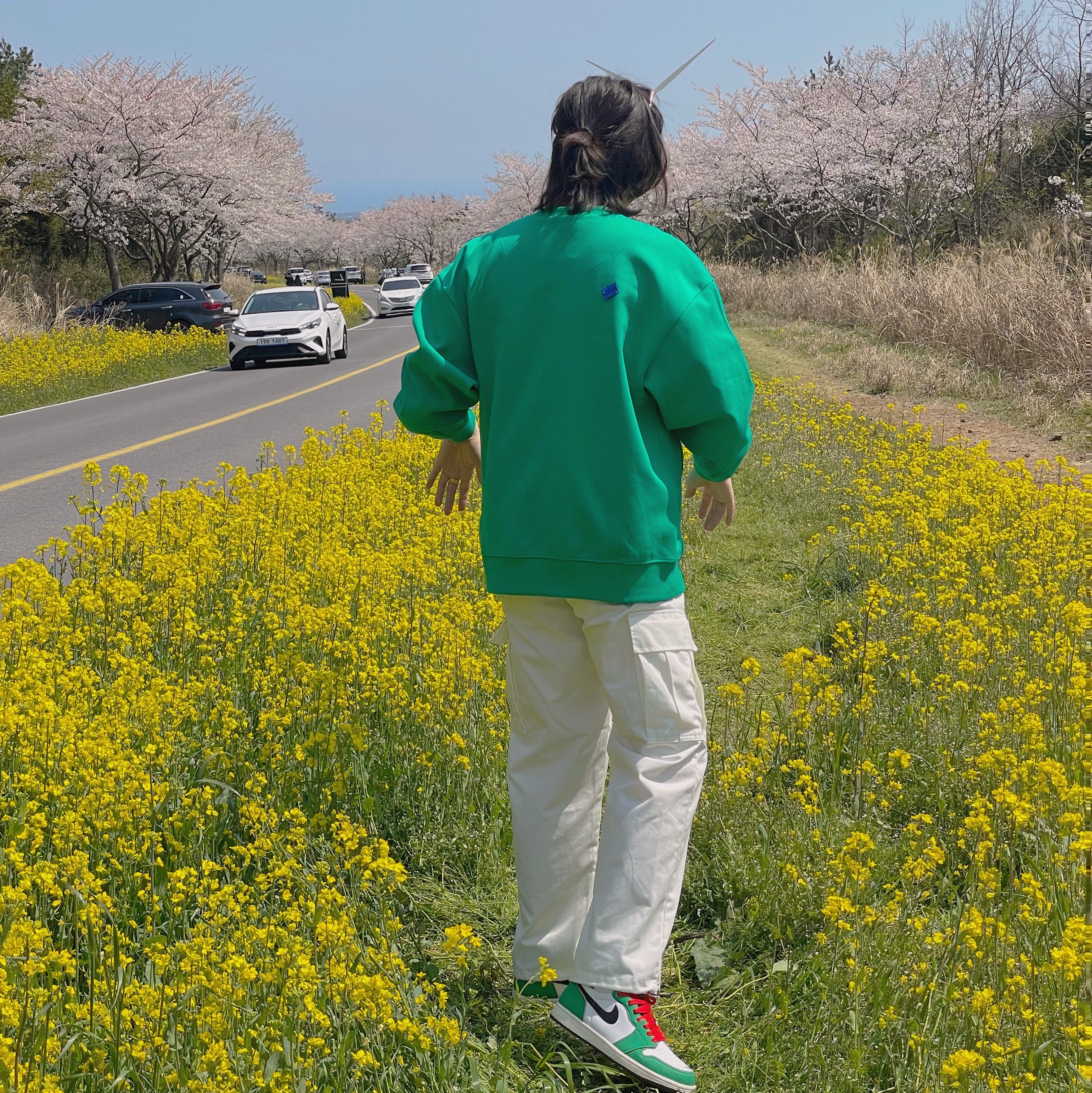 (W) Jordan 1 Retro High OG Lucky Green, Zara x Ader Error Oversize Sweatshirt Green 착용 스타일