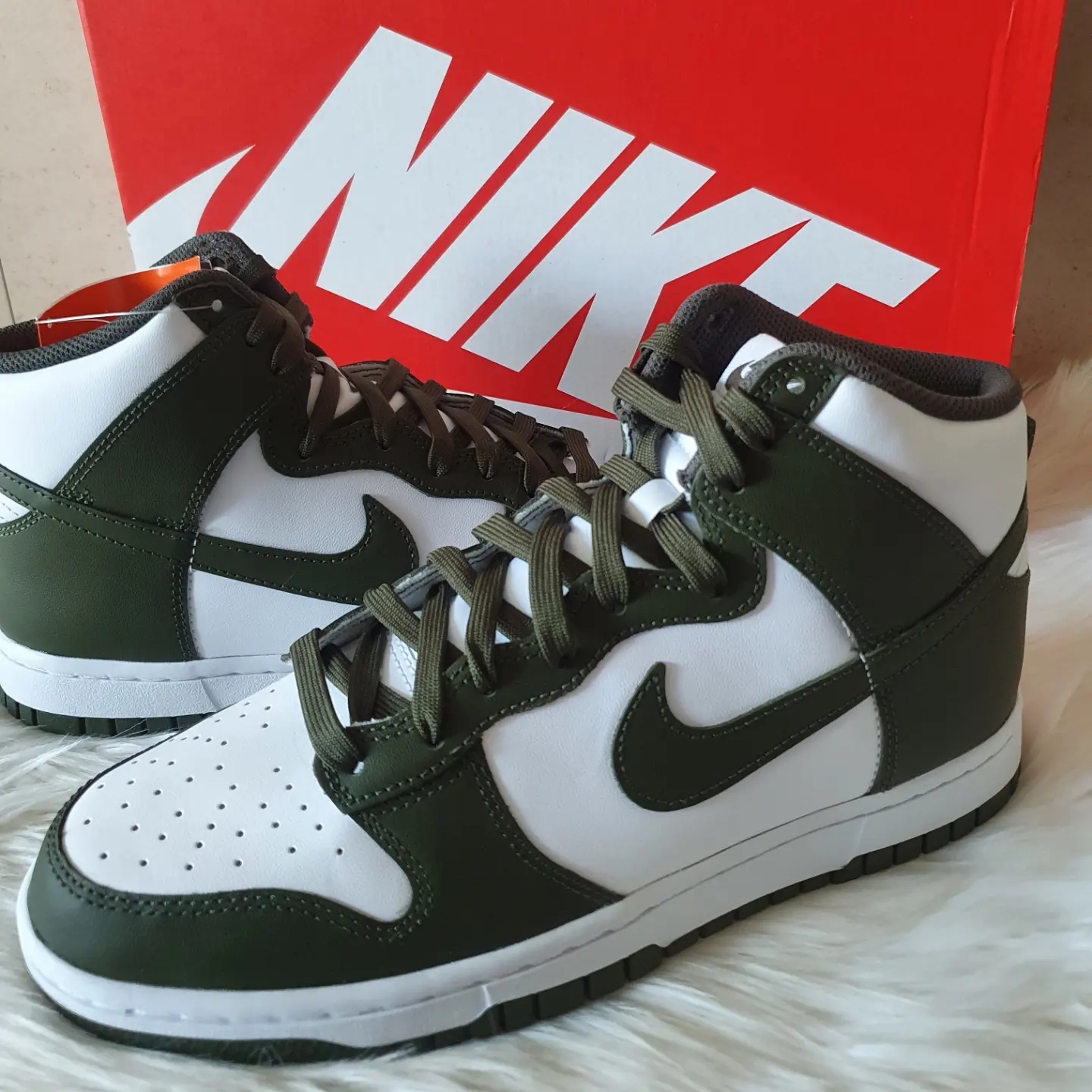 Nike Dunk High Retro Championship Khaki 착용 스타일 - 2