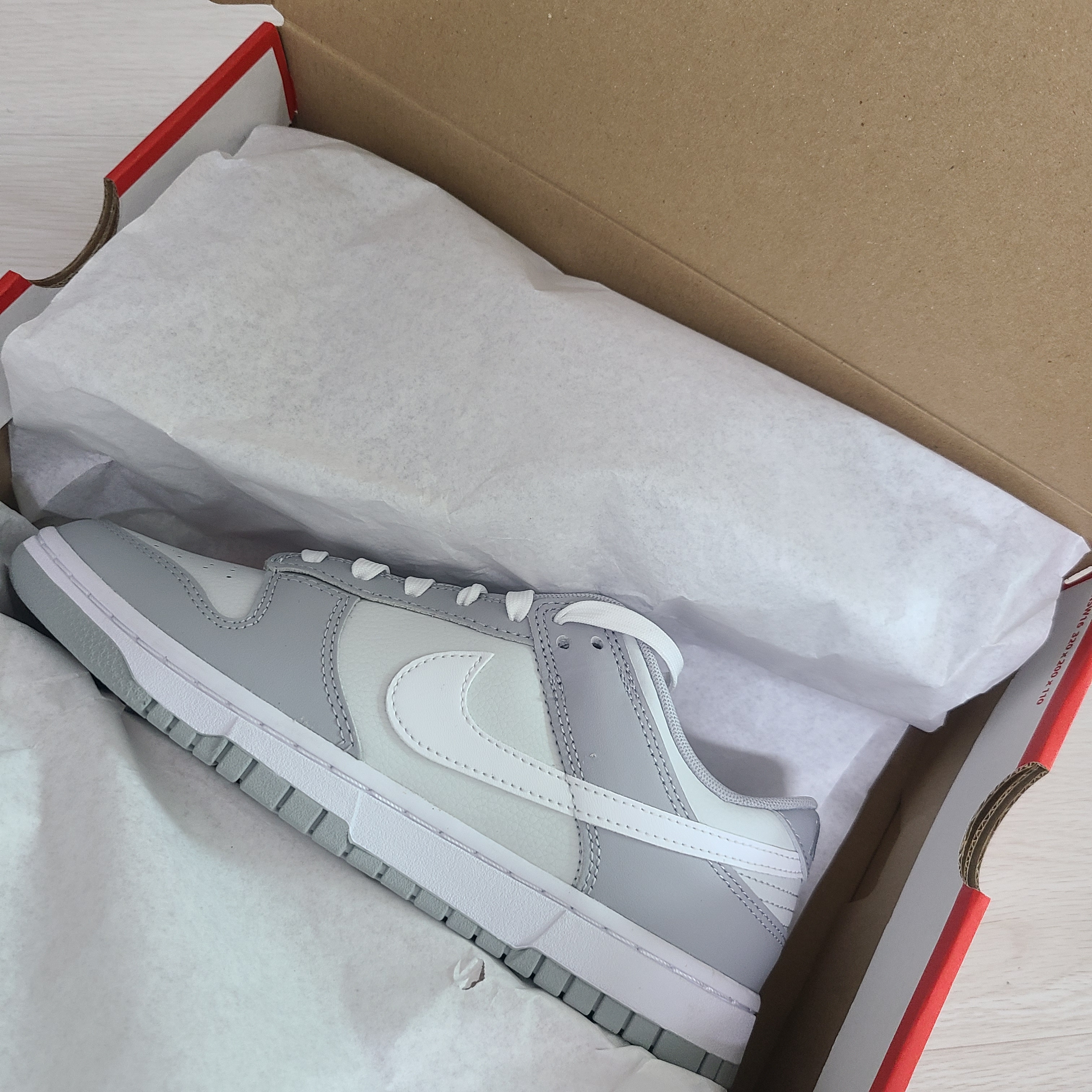 Nike Dunk Low Retro Wolf Grey 착용 스타일