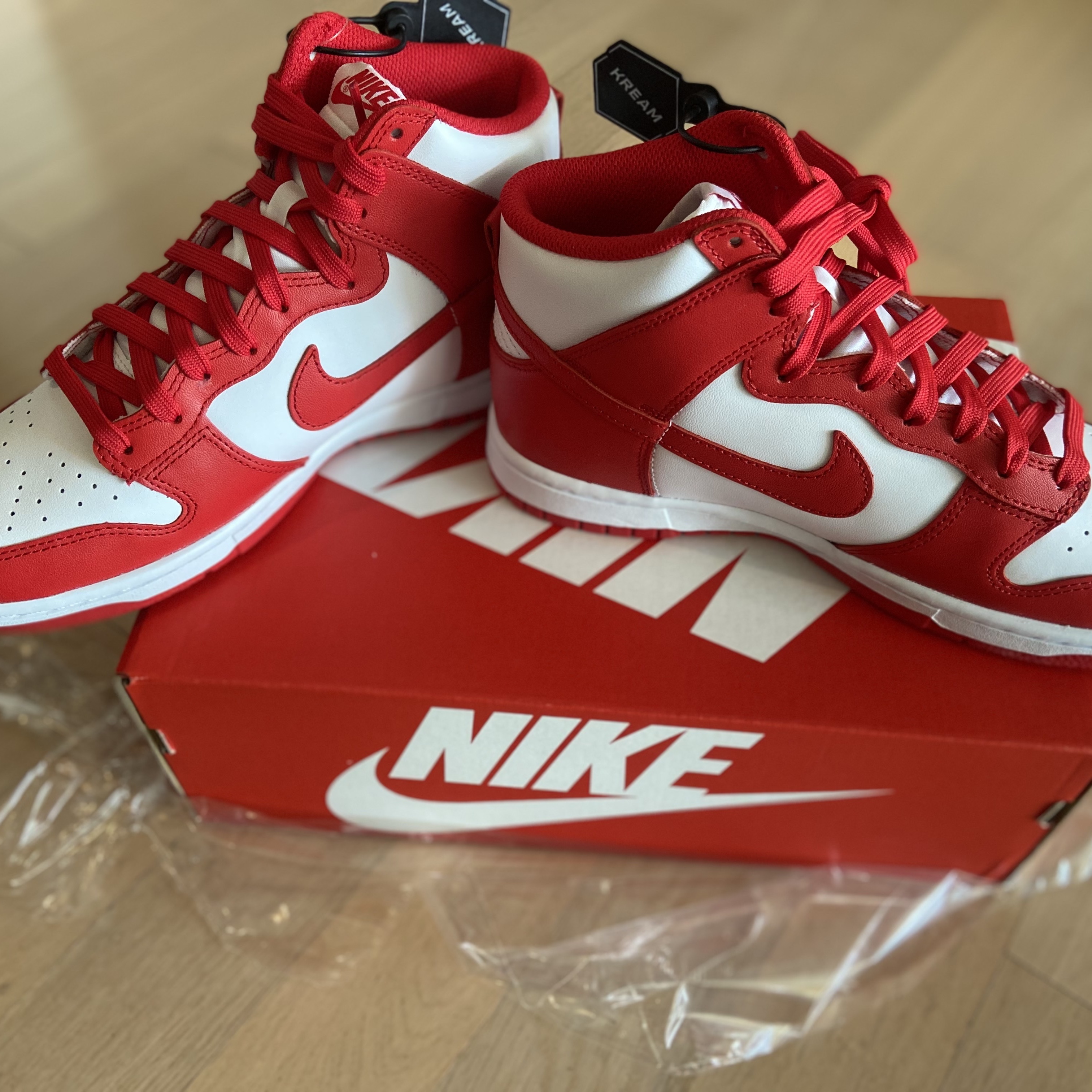 Nike Dunk High Retro Championship White and Red 착용 스타일 - 2