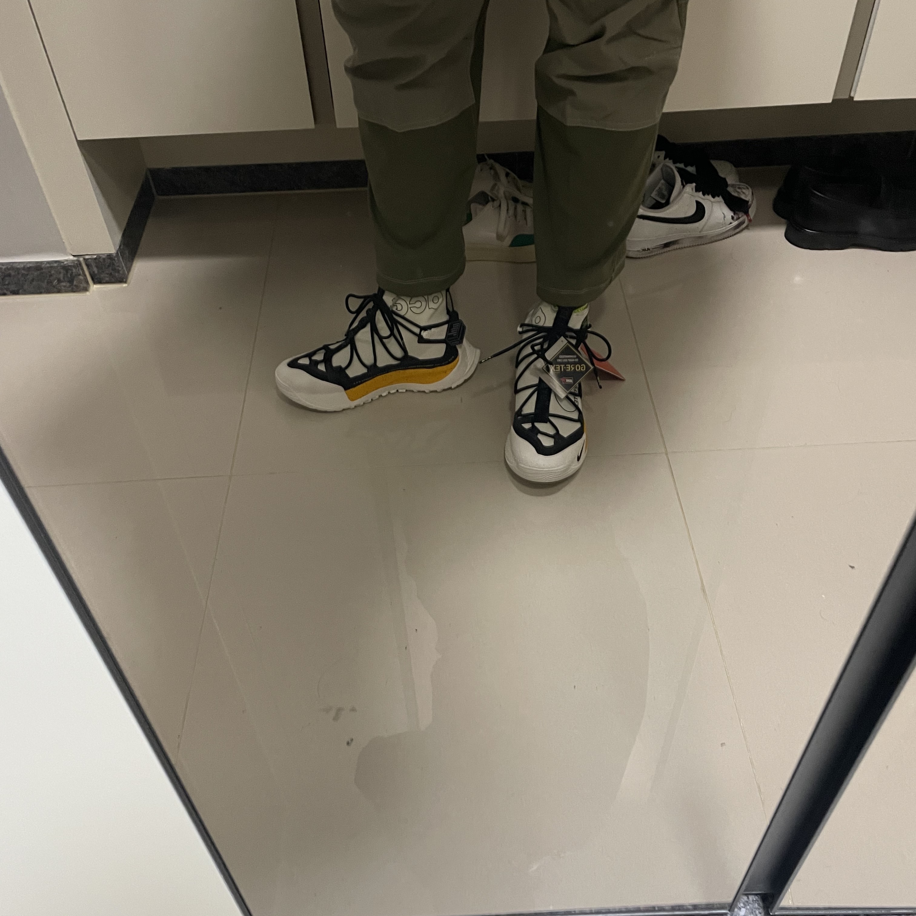 Nike ACG Terra Antarktik Gore-Tex Summit White 착용 스타일