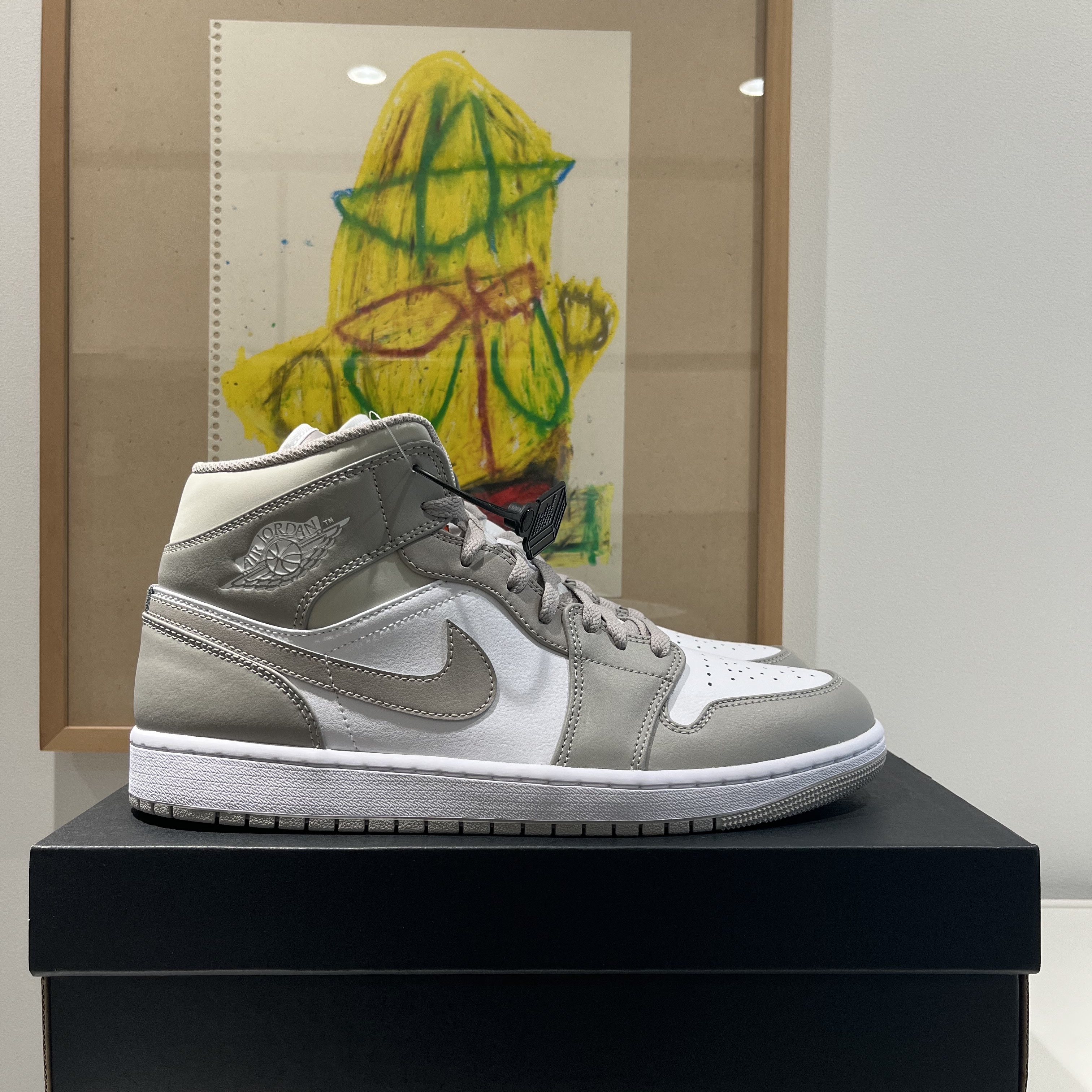 Jordan 1 Mid College Grey 착용 스타일