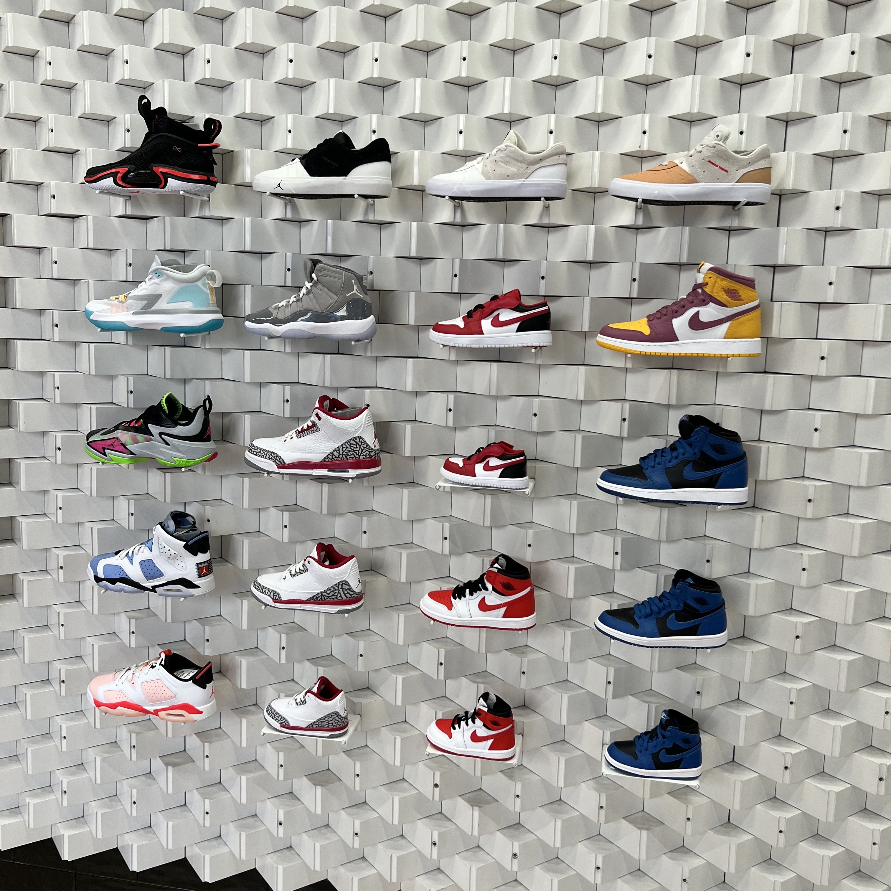 Jordan 1 Retro High OG Heritage, (GS) Jordan 1 Retro High OG Heritage 착용 스타일 - 3