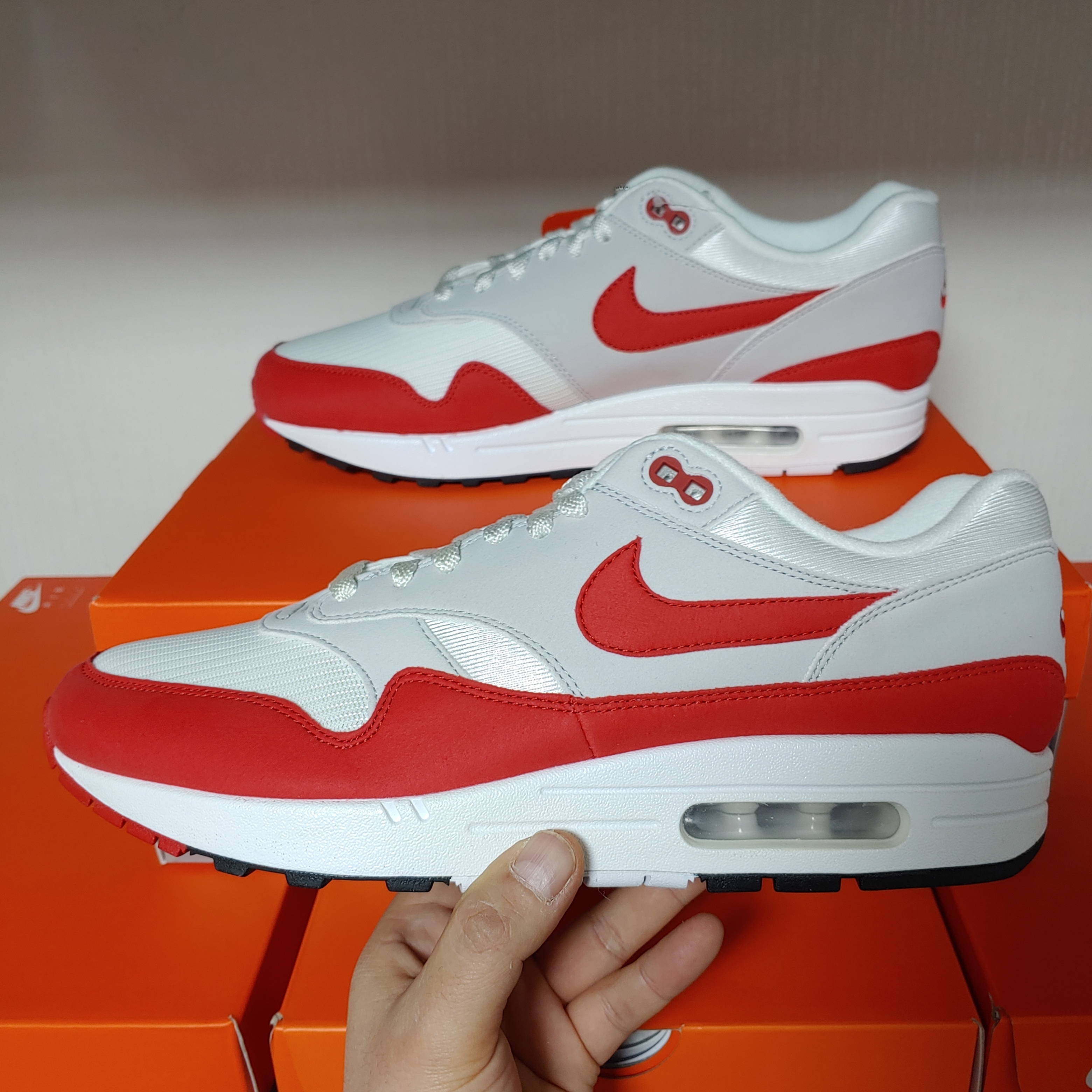 Nike Air Max 1 Anniversary Red 2017 착용 스타일 - 2