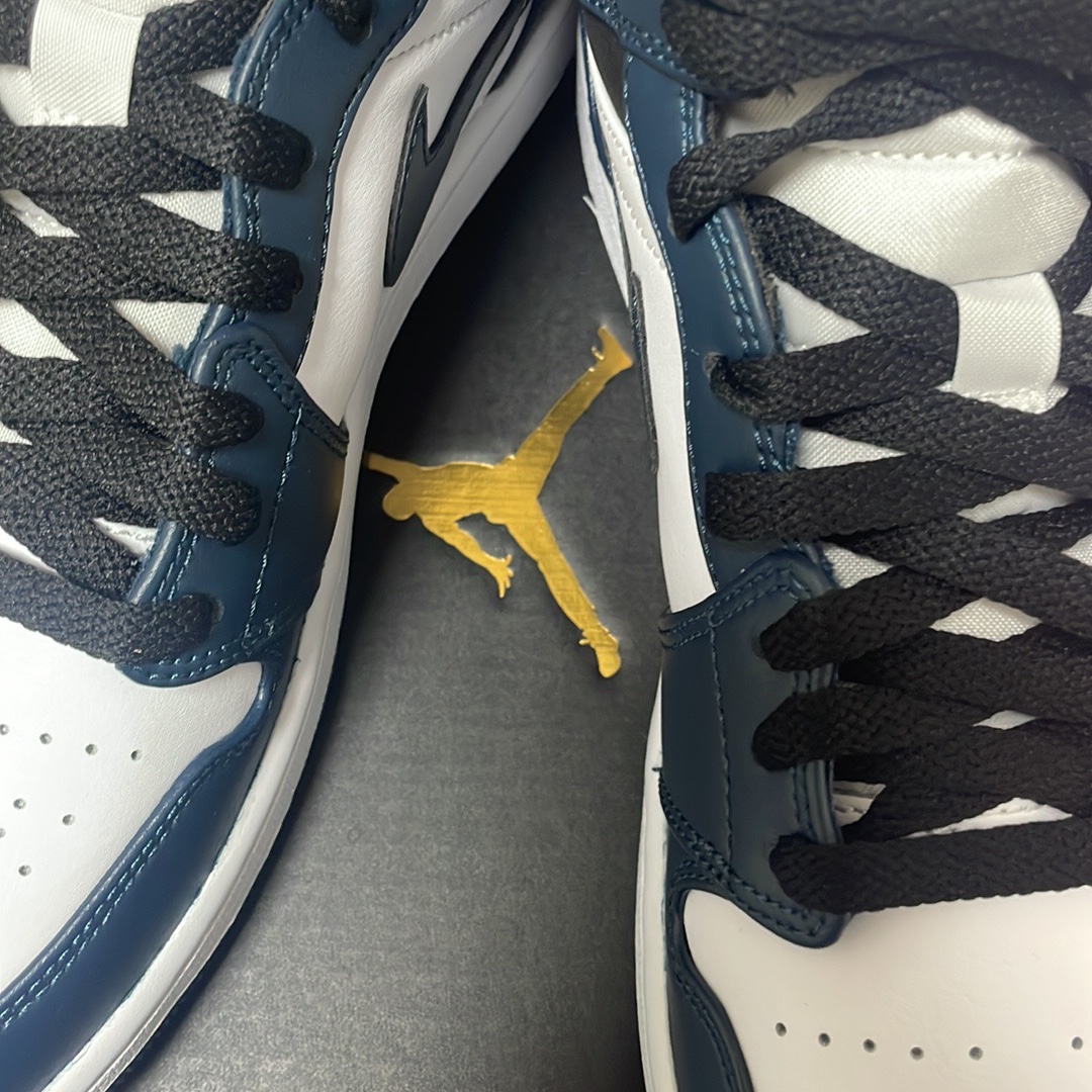 Jordan 1 Mid Dark Teal 착용 스타일 - 1