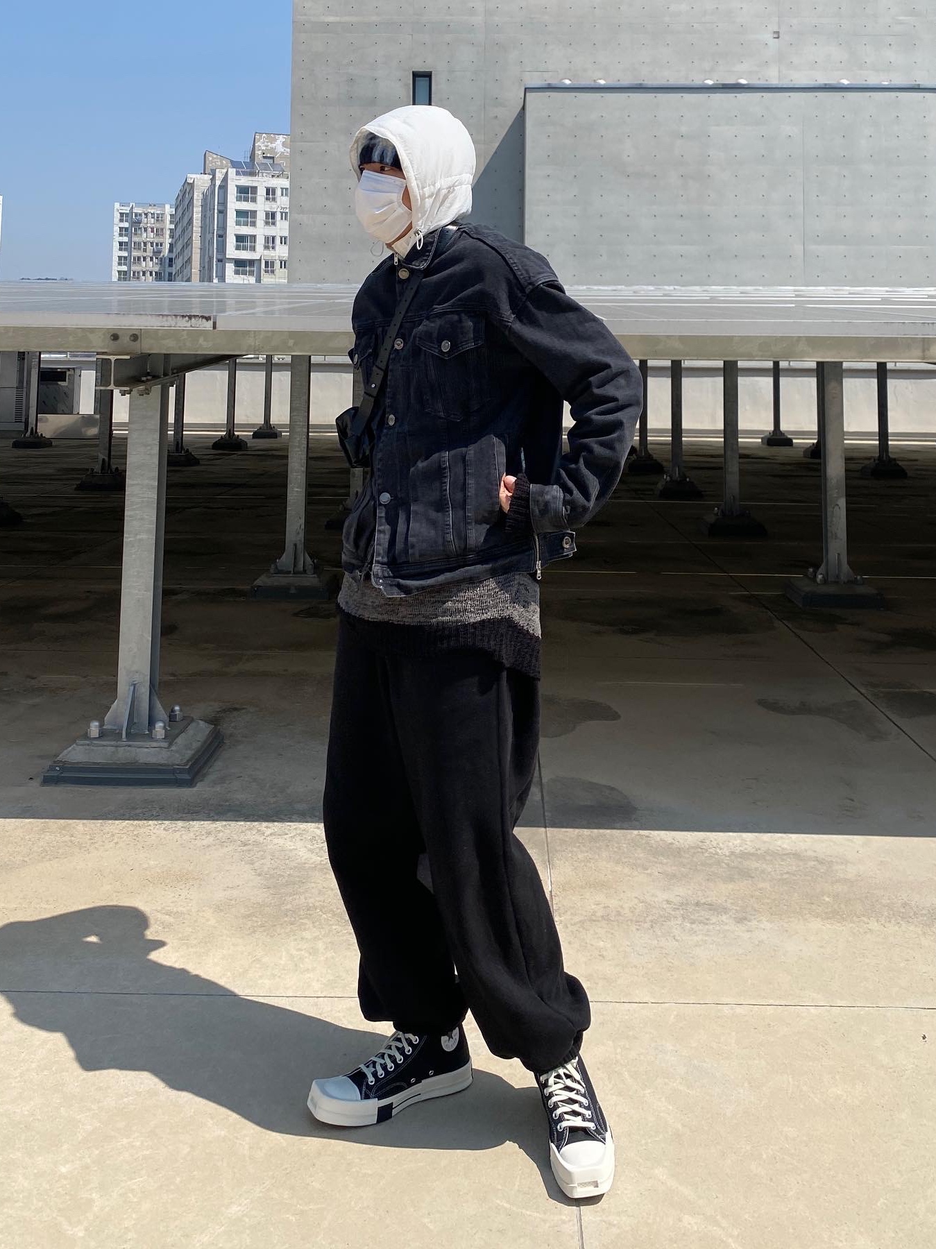 Converse x Drkshdw Turbodrk Chuck 70 Hi Black 착용 스타일 - 3