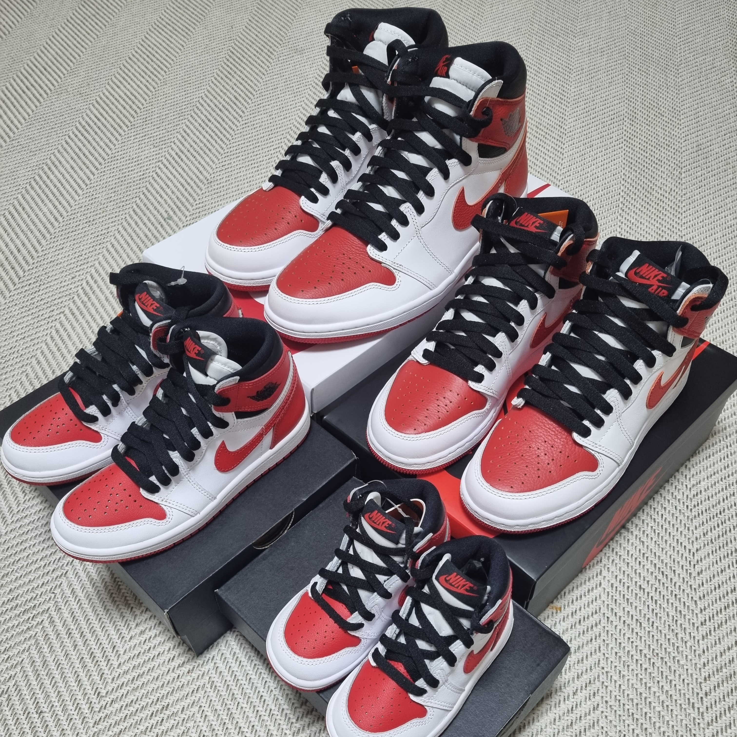 Jordan 1 Retro High OG Heritage, (GS) Jordan 1 Retro High OG Heritage 착용 스타일 - 2