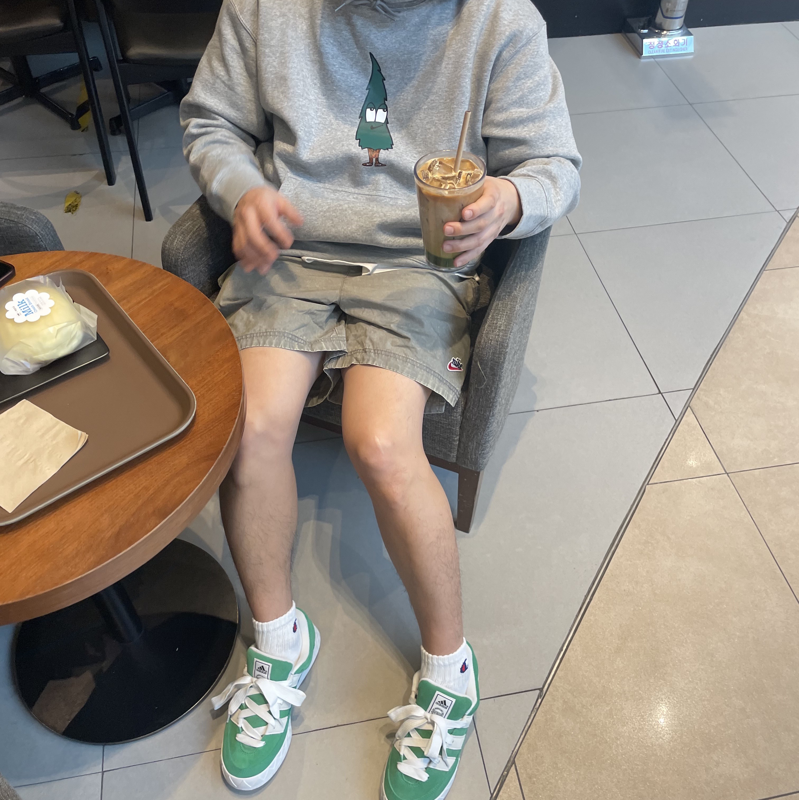 Adidas Adimatic Green 착용 스타일 - 2