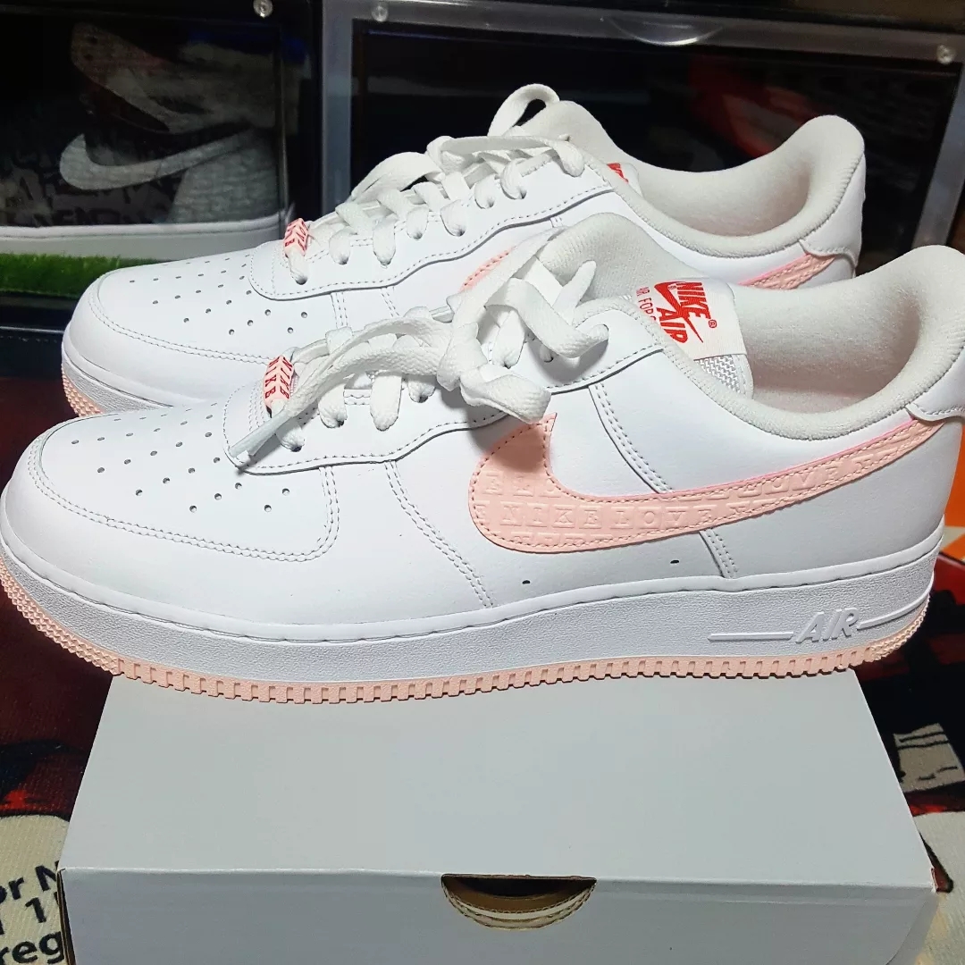 Nike Air Force 1 '07 Valentine's Day 2022 착용 스타일 - 5