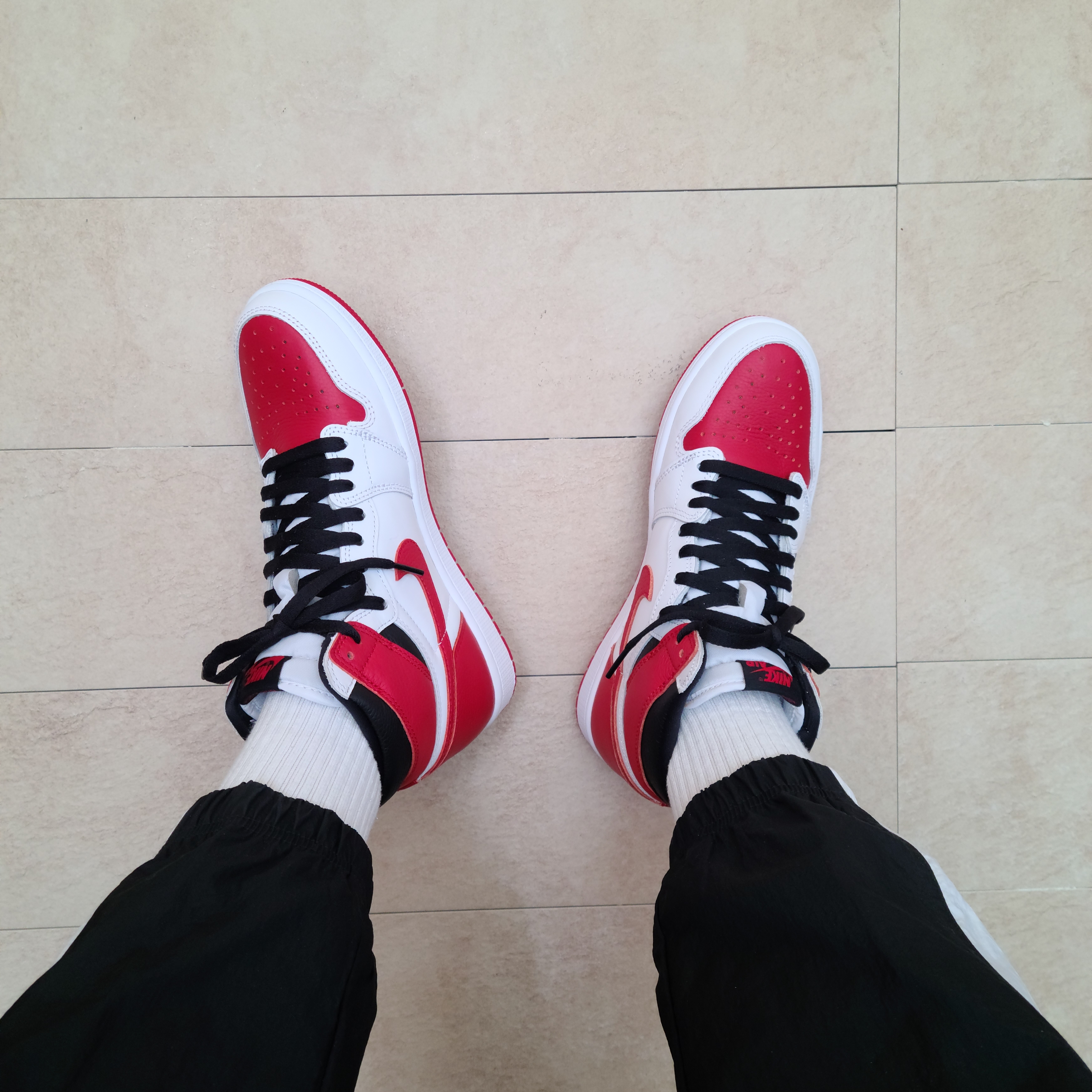 Jordan 1 Retro High OG Heritage, (GS) Jordan 1 Retro High OG Heritage 착용 스타일 - 1