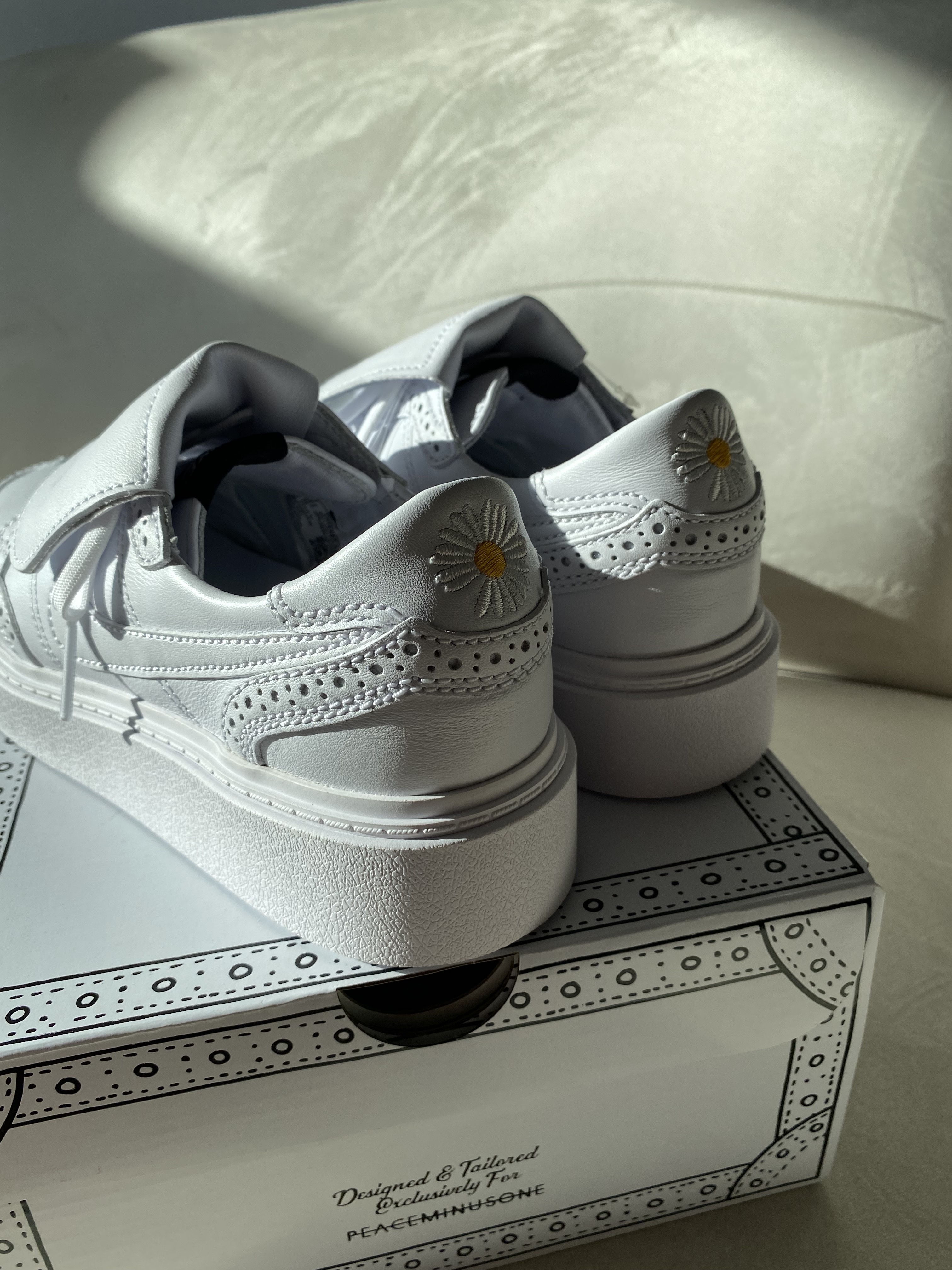 Nike x Peaceminusone Kwondo1 White 착용 스타일 - 4