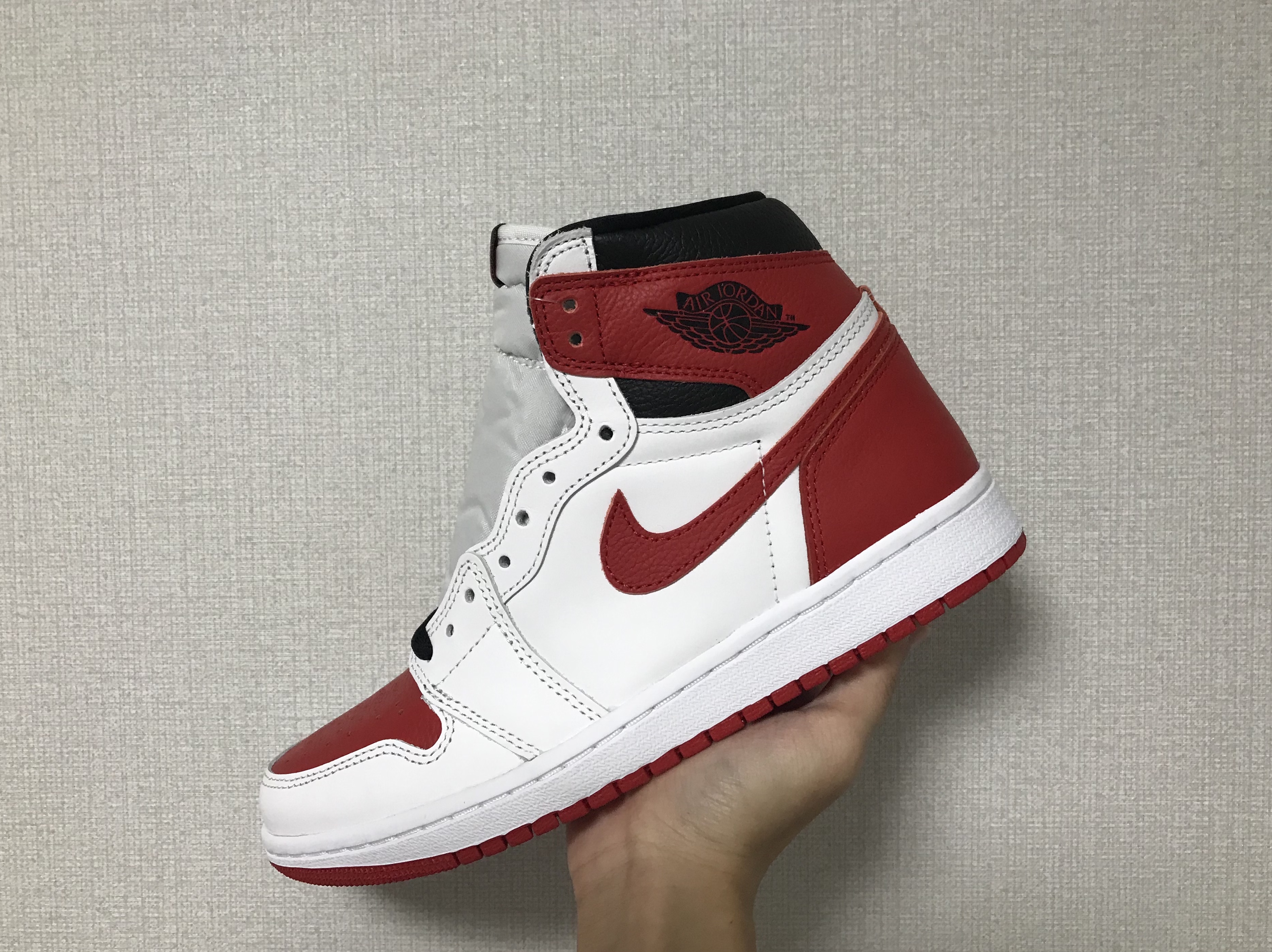 Jordan 1 Retro High OG Heritage, Jordan 1 Low Bred Toe 착용 스타일 - 2