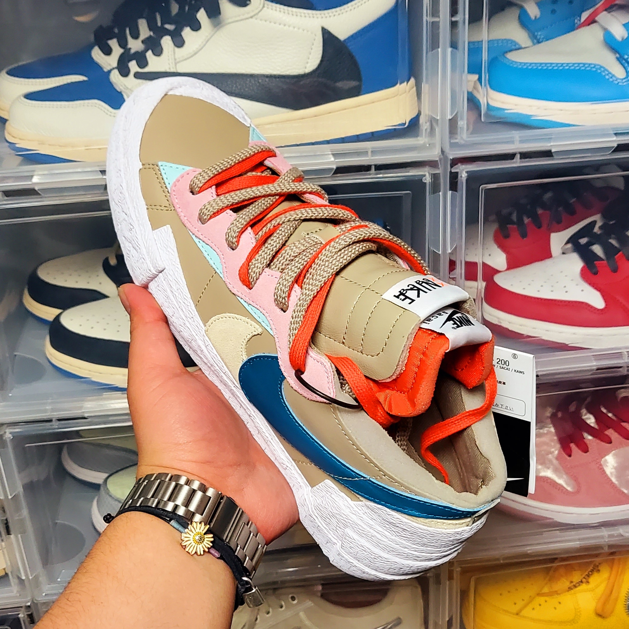 Nike x Sacai x Kaws Blazer Low Reed 착용 스타일 - 3