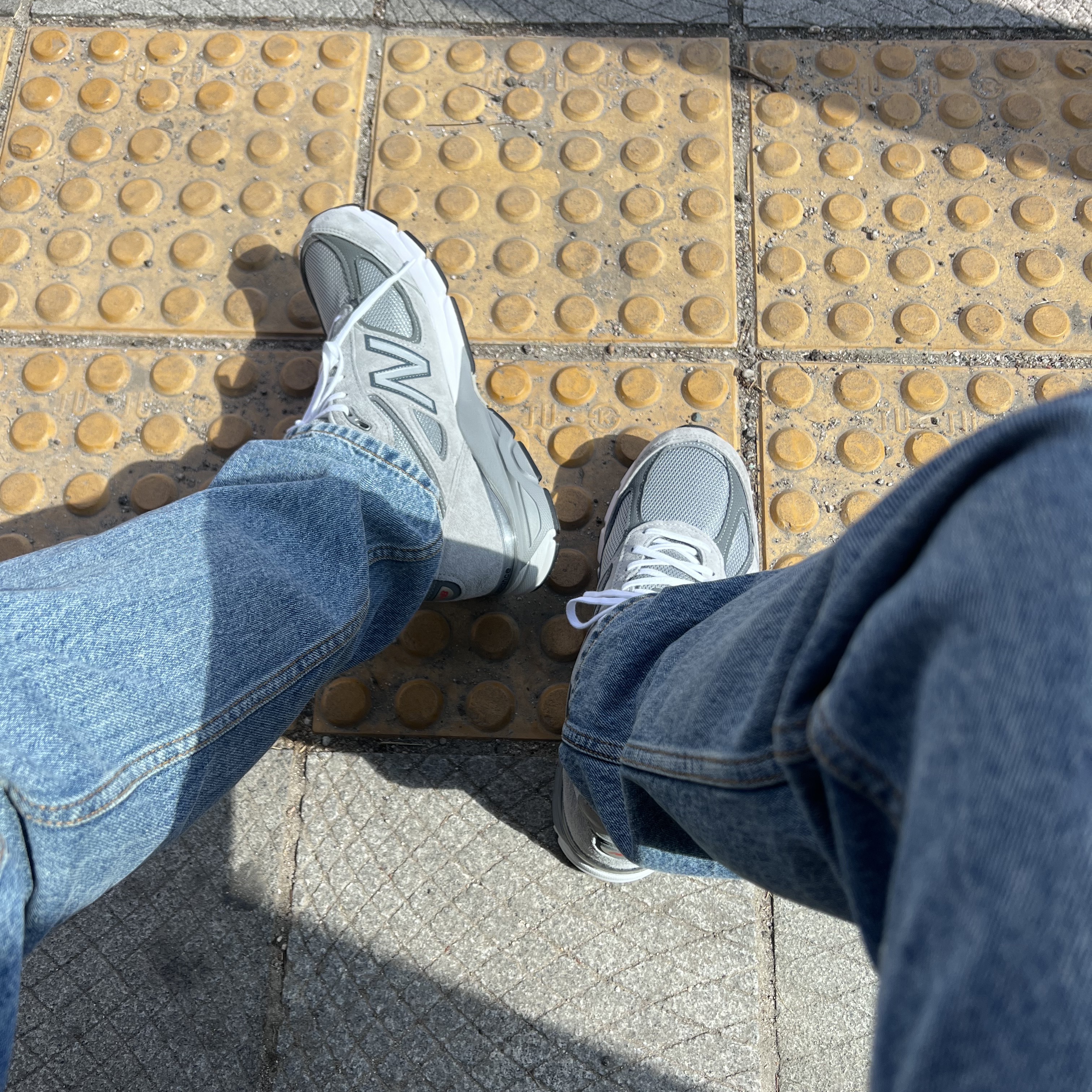 New Balance 990vs4 Made in USA Grey 착용 스타일 - 2