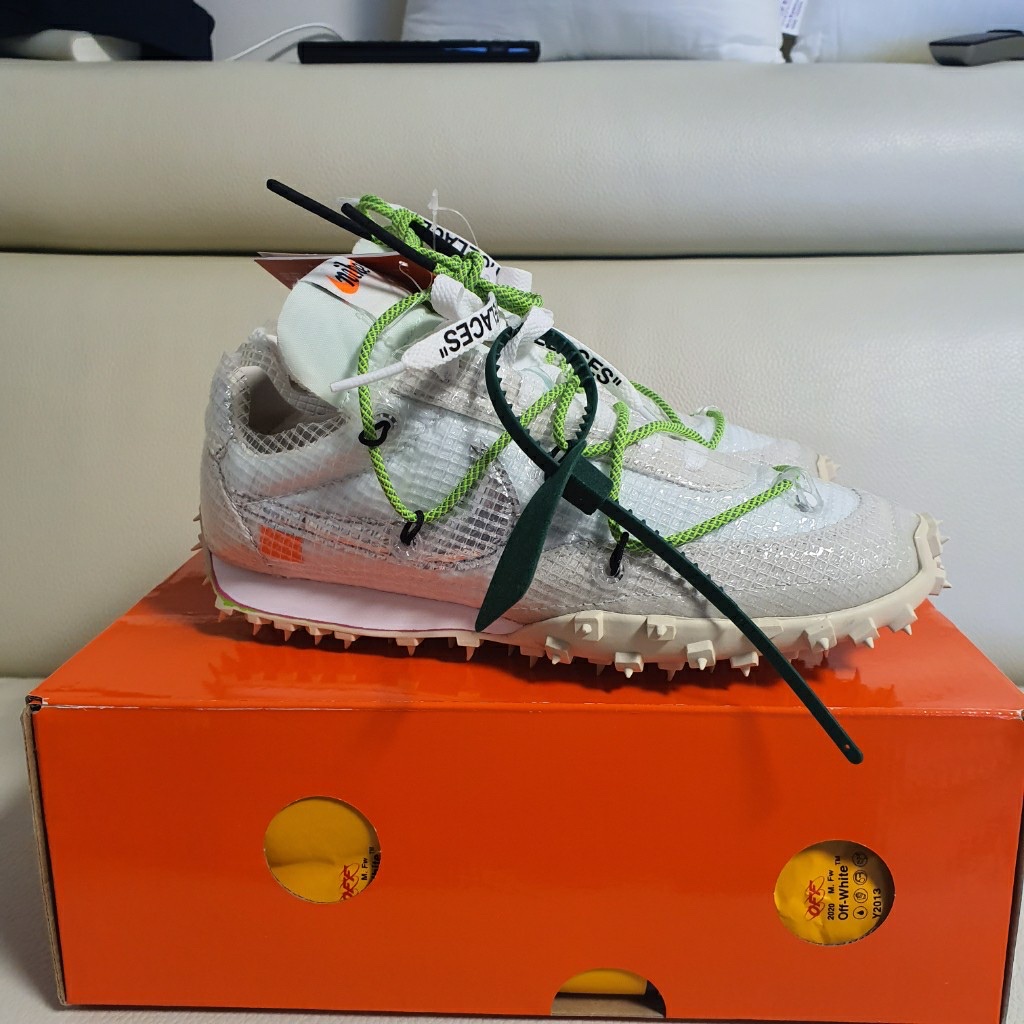 (W) Nike x Off-White Waffle Racer White 착용 스타일 - 1