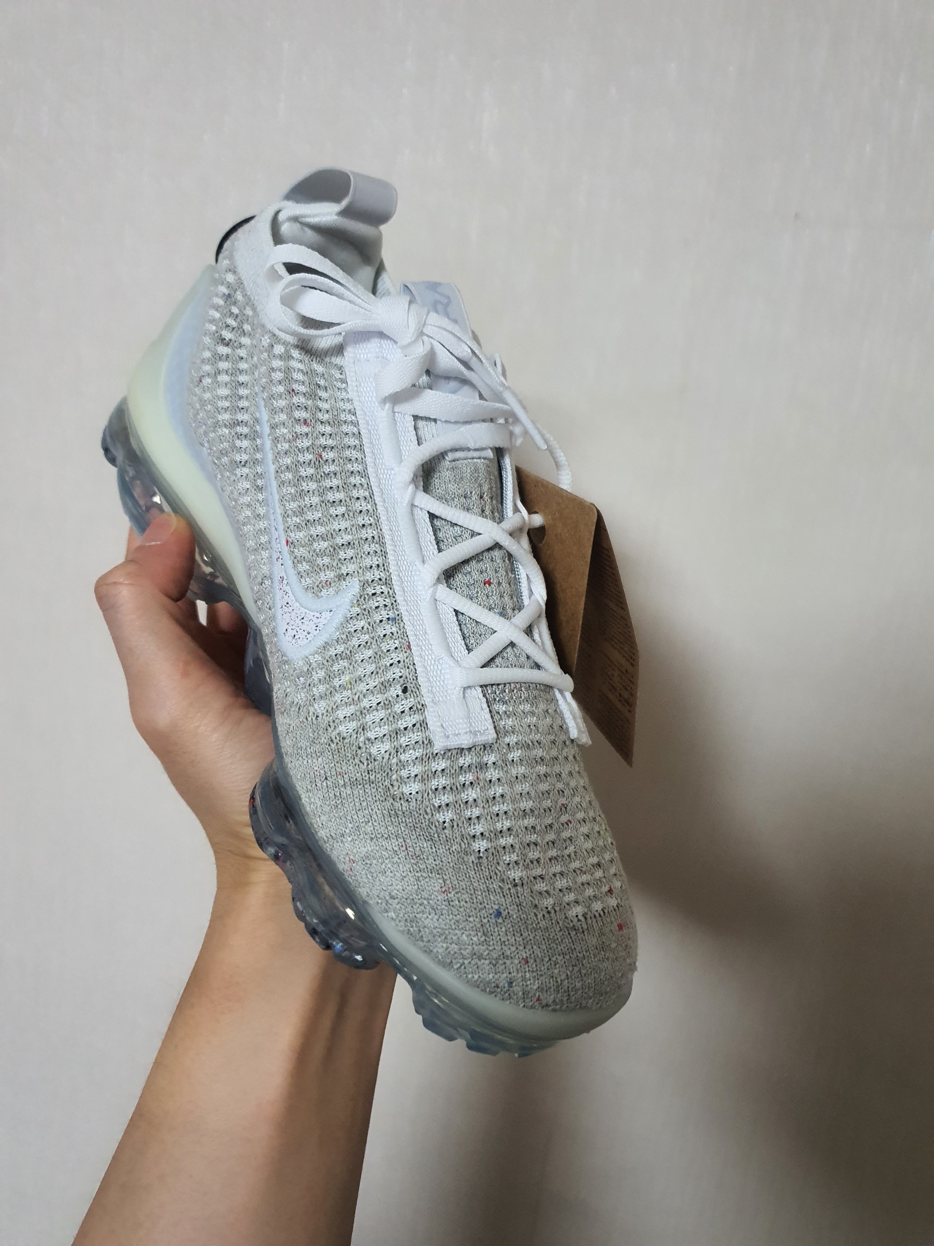 (W) Nike Air Vapormax 2021 Flyknit Oatmeal 착용 스타일 - 2