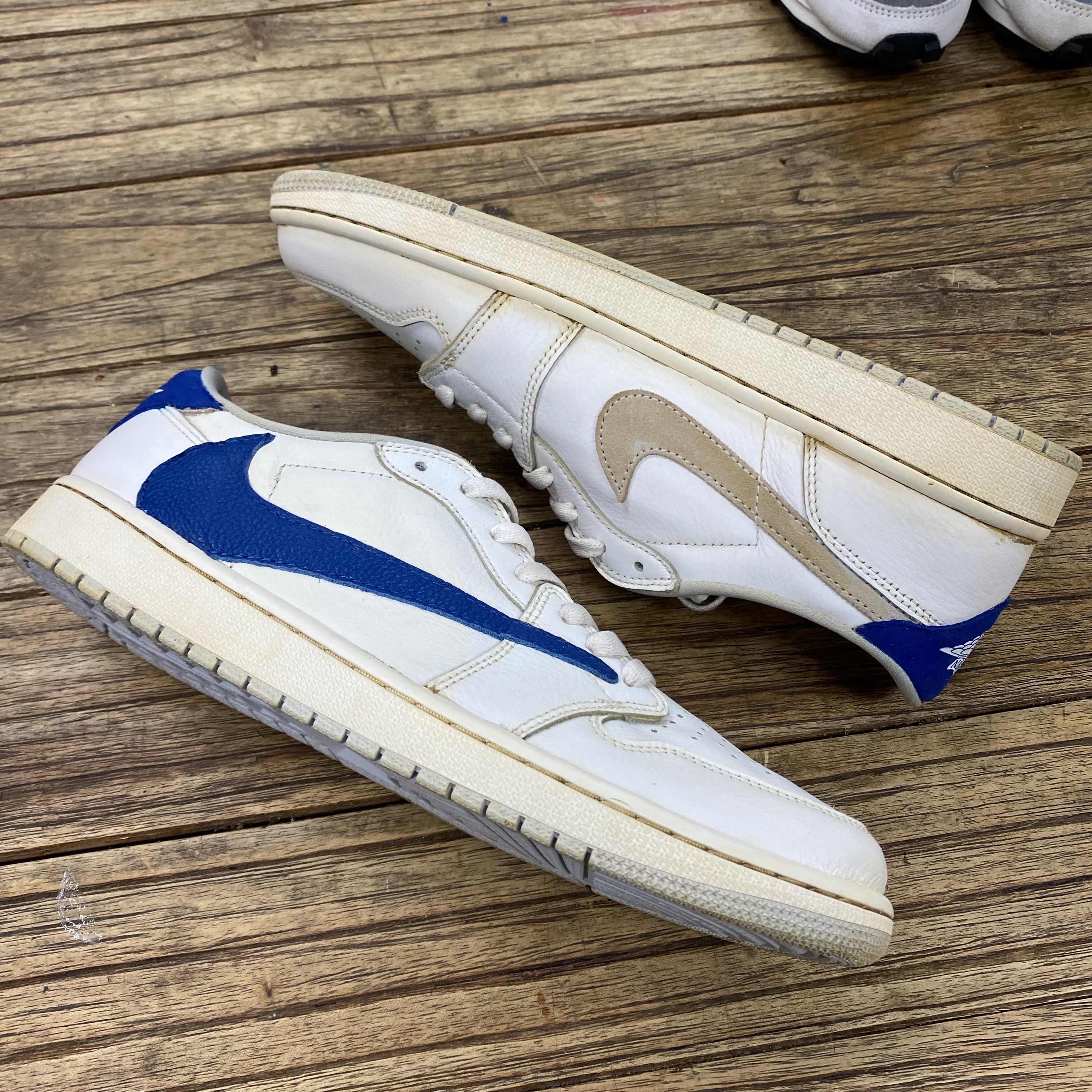 Jordan 1 Low OG Neutral Grey, Jordan 1 x Travis Scott x Fragment Retro Low OG SP Military Blue 착용 스타일 - 2