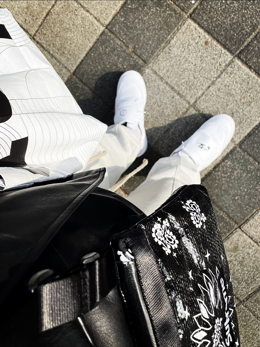 Nike x Peaceminusone Kwondo1 White, Supreme Bandana Tarp Side Bag Black - 21SS 착용 스타일