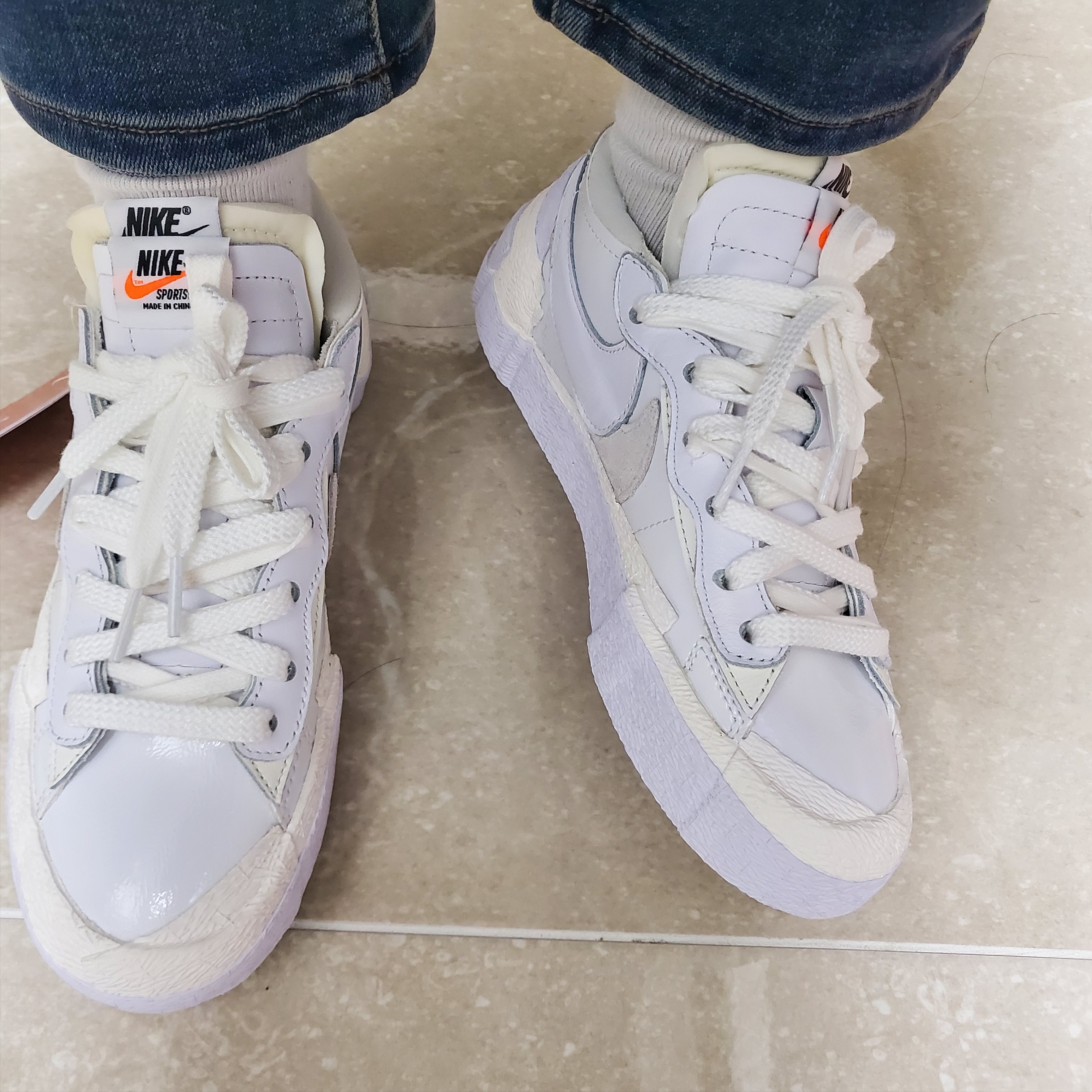 Nike x Sacai Blazer Low White Patent Leather 착용 스타일