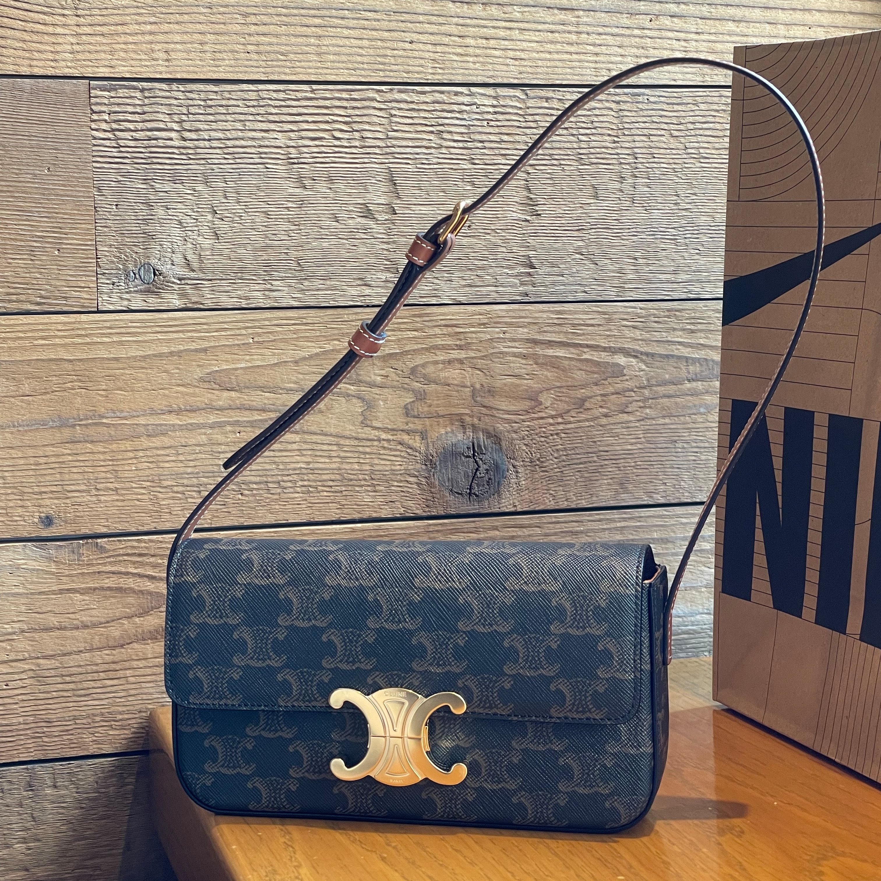 Celine Shoulder Bag Claude in Triomphe Canvas Calfskin Tan 착용 스타일