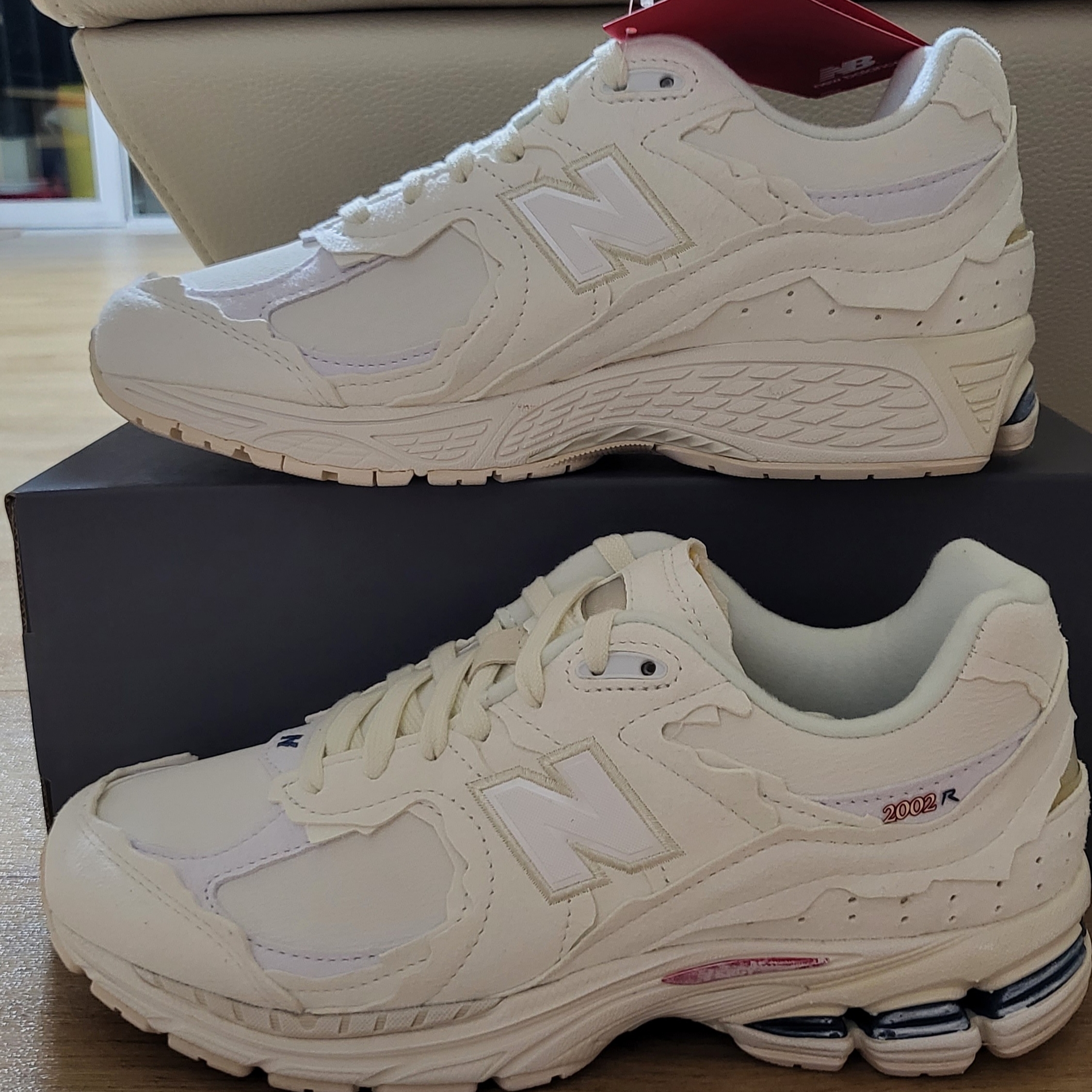 New Balance 2002R Protection Pack Sea Salt 착용 스타일