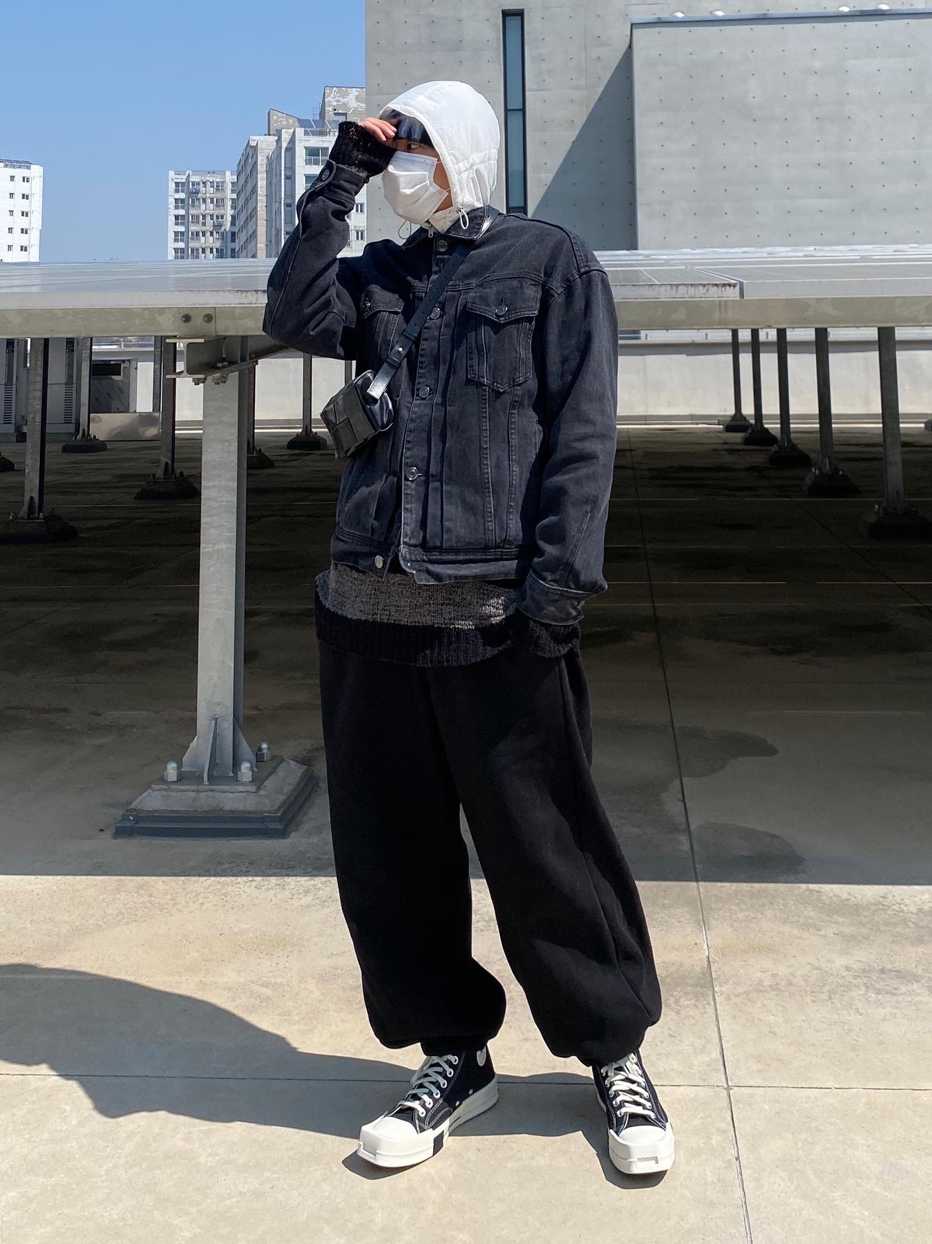 Converse x Drkshdw Turbodrk Chuck 70 Hi Black 착용 스타일 - 4