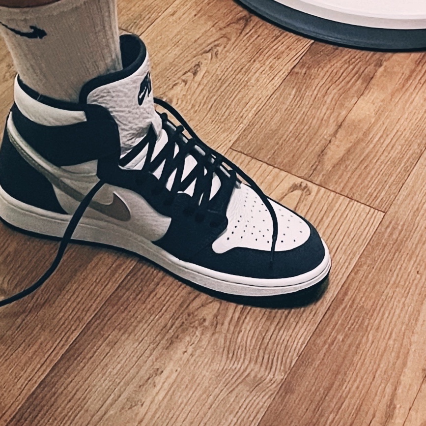 Jordan 1 Retro High OG CO.JP Midnight Navy 착용 스타일