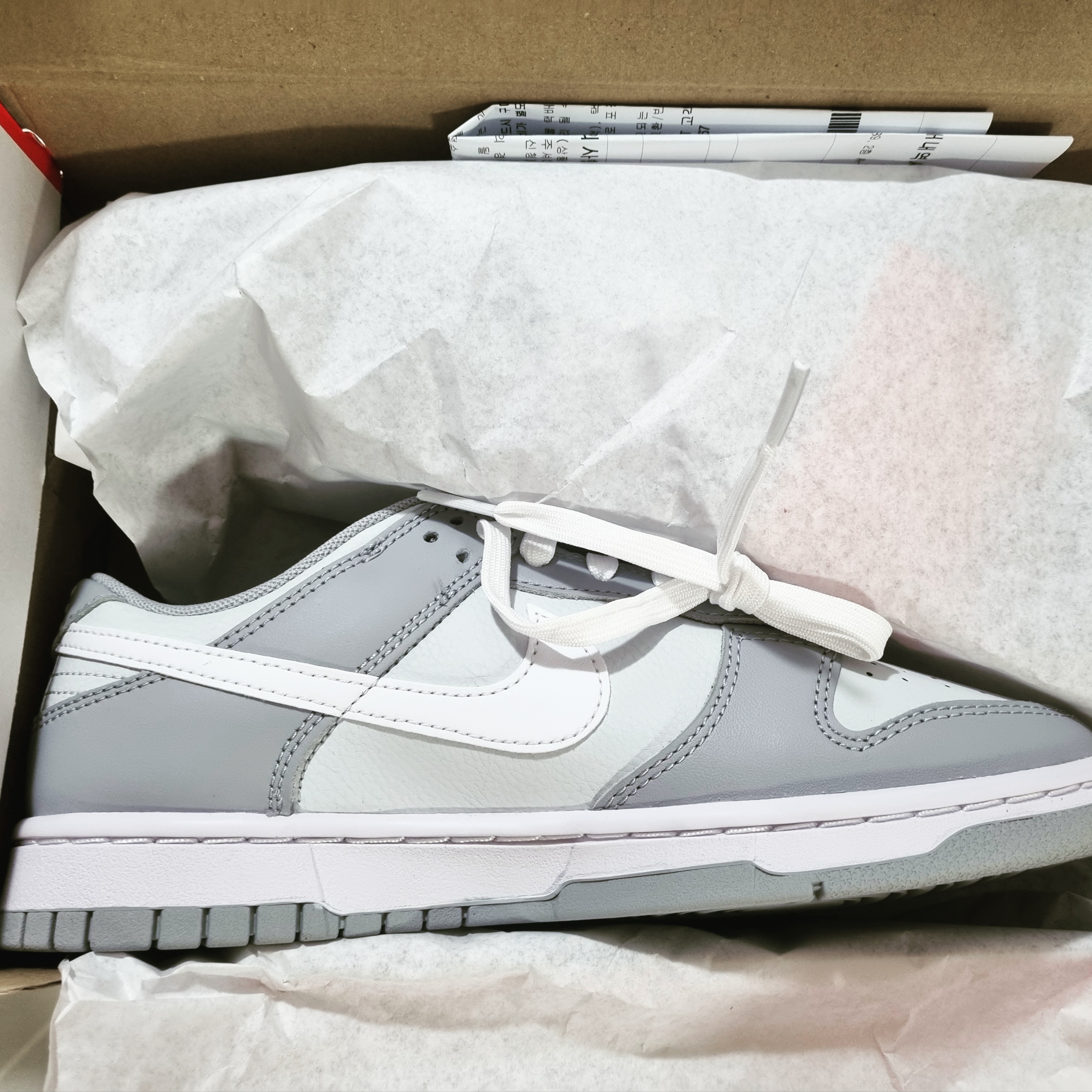 Nike Dunk Low Retro Wolf Grey 착용 스타일