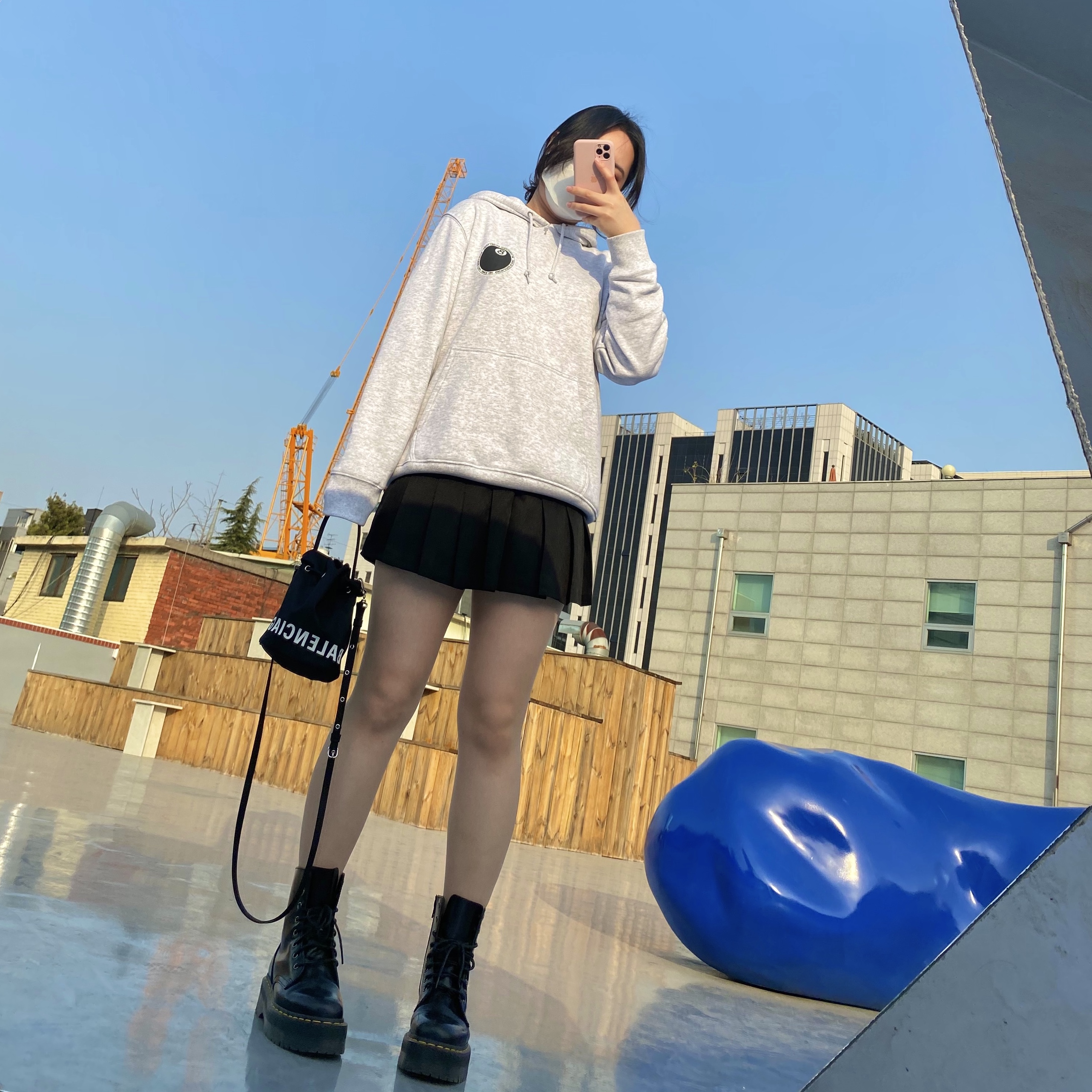 Stussy 8 Ball Hoodie Ash Heather - 21FW 착용 스타일 - 1