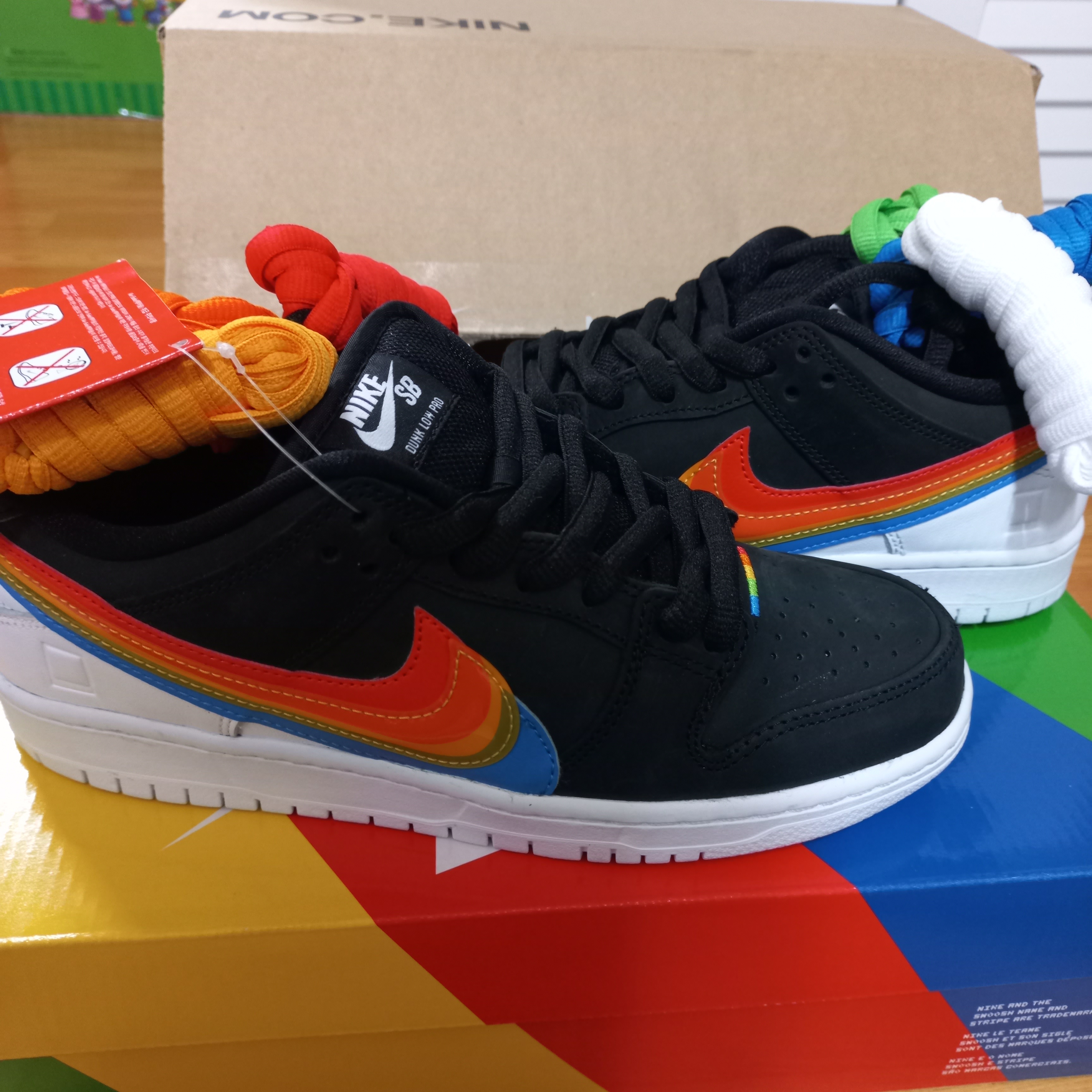 Nike x Polaroid SB Dunk Low Pro QS Black 착용 스타일 - 1