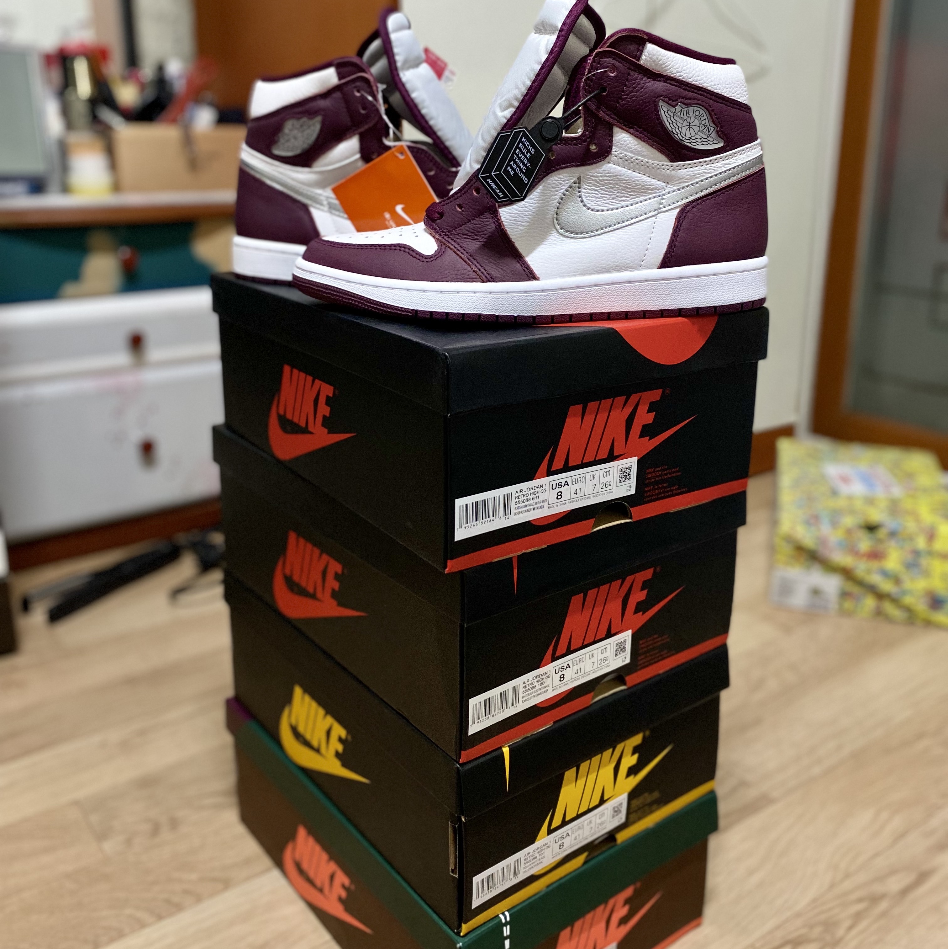 Jordan 1 Retro High OG Bordeaux, Jordan 1 Retro High OG Electro Orange 착용 스타일 - 2