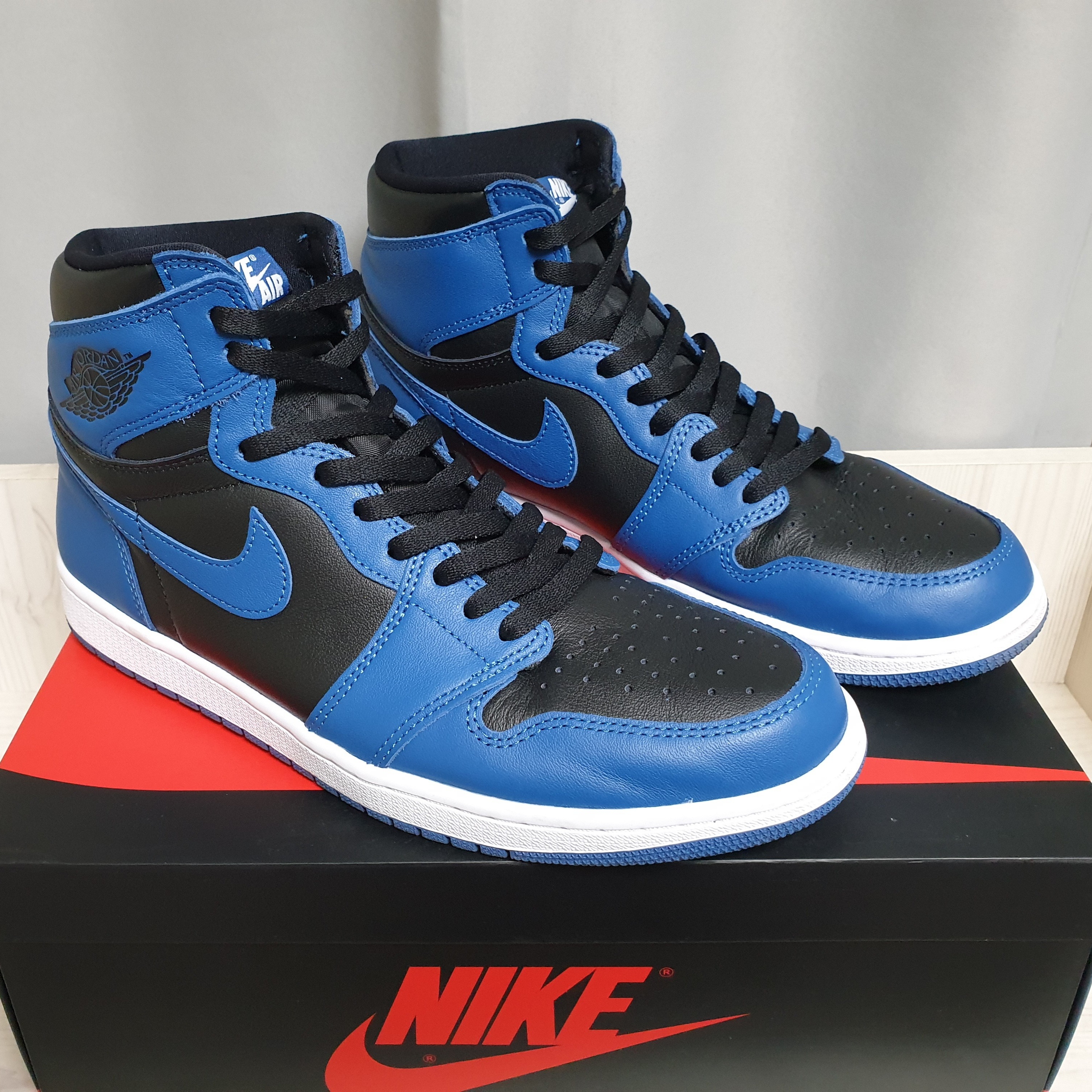 Jordan 1 Retro High OG Dark Marina Blue 착용 스타일 - 1
