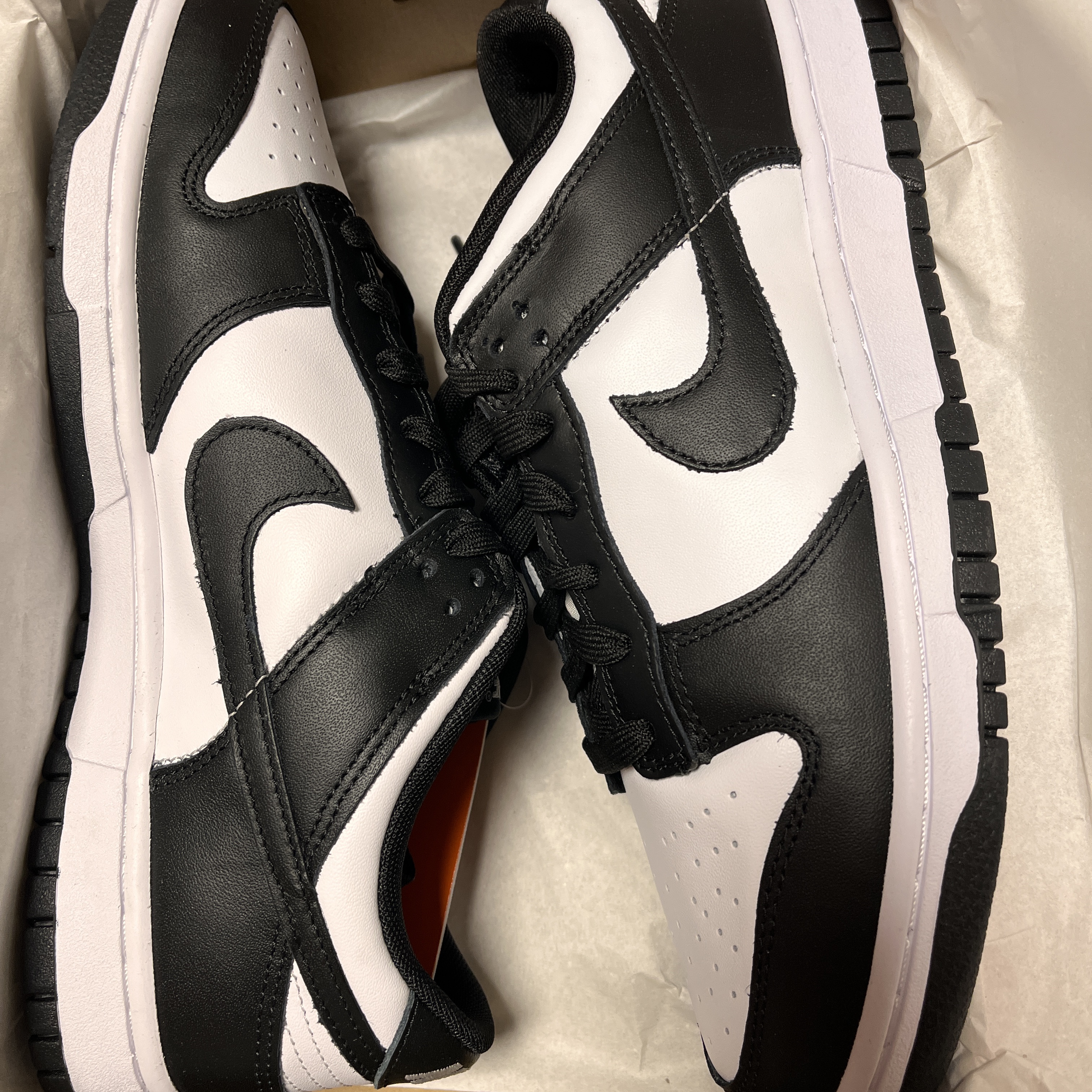 Nike Dunk Low Retro Black 착용 스타일 - 1