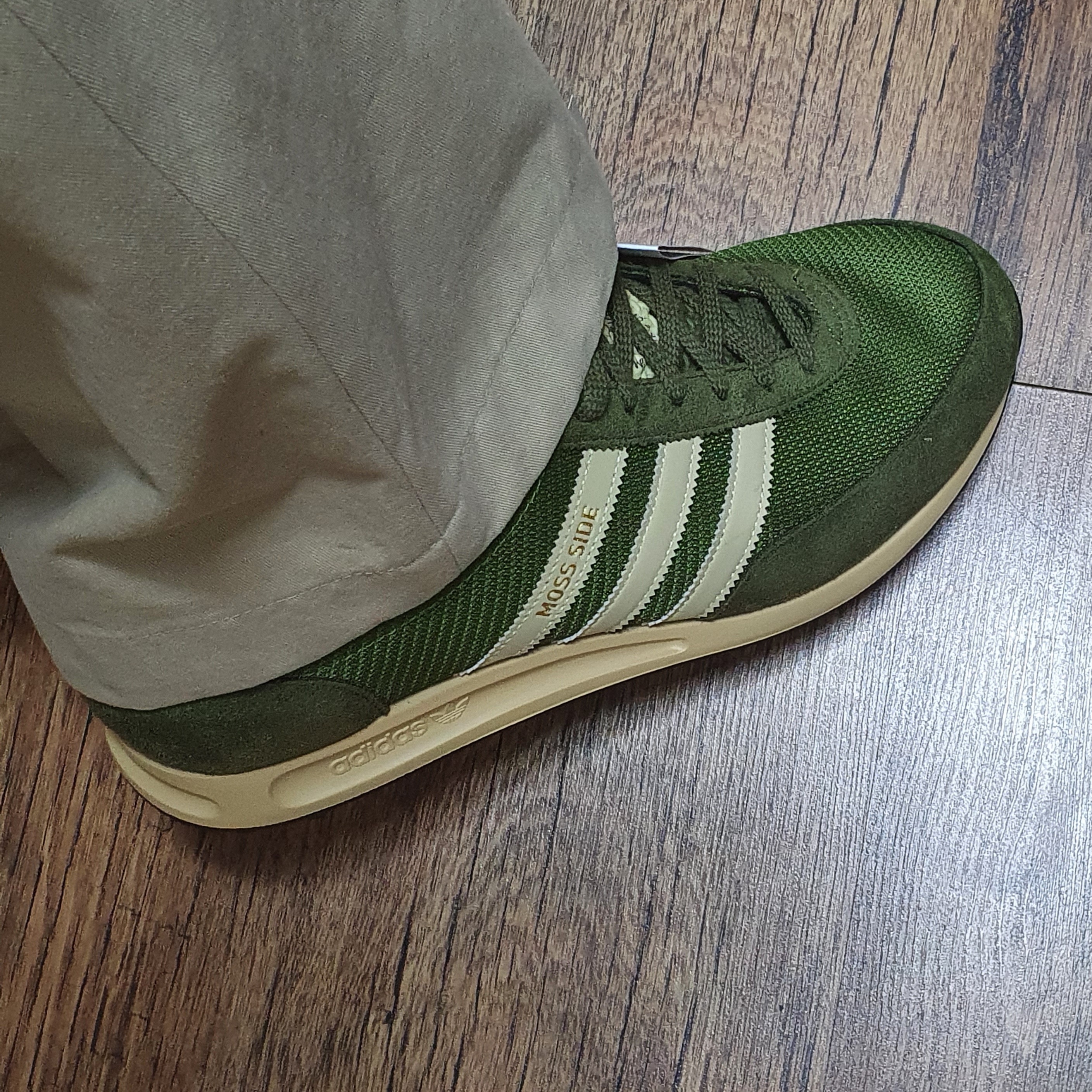Adidas Moss Side Dust Green 착용 스타일 - 3